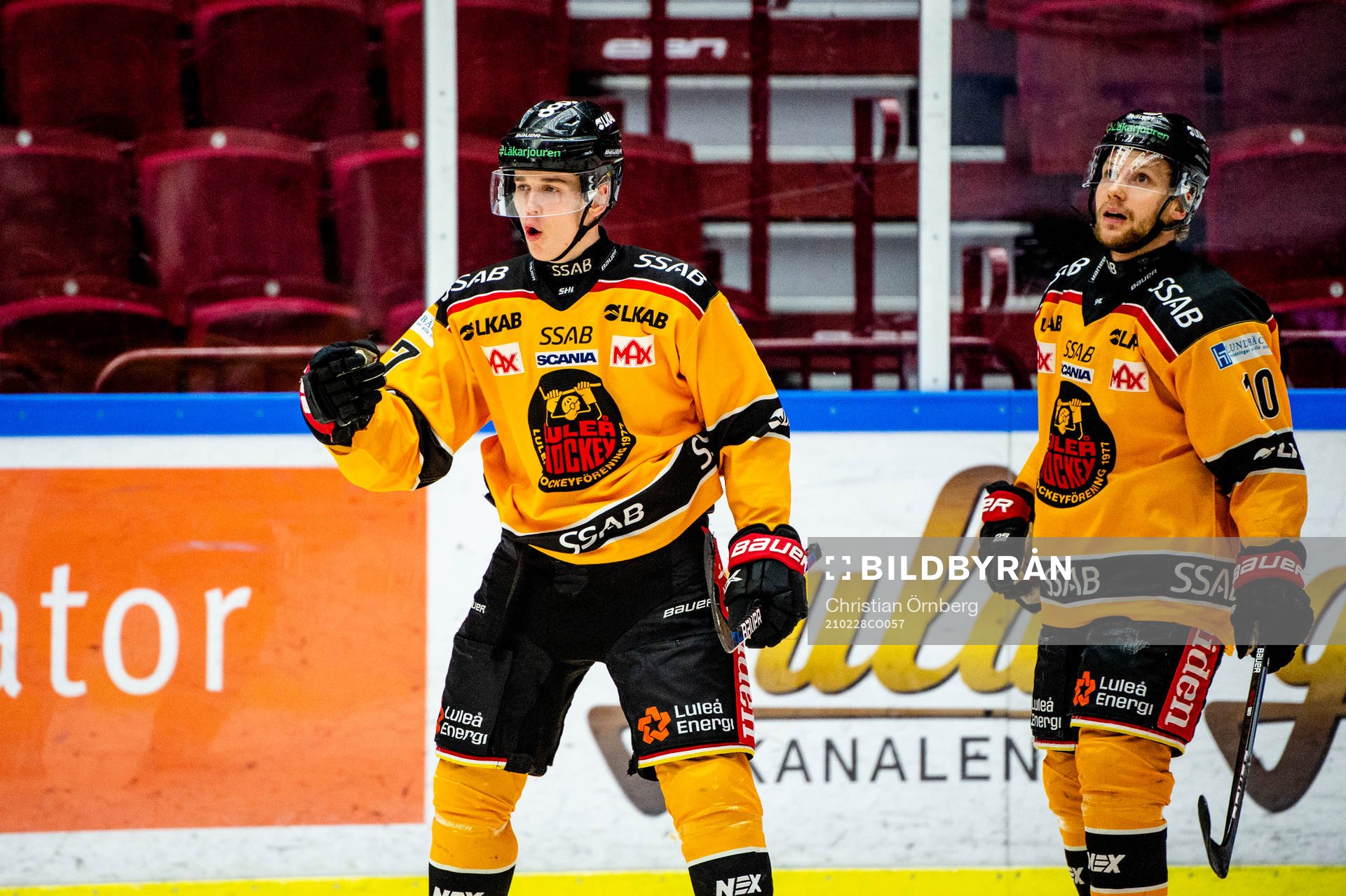 Luleås Nils Lundkvist och Einar Emanuelsson jublar