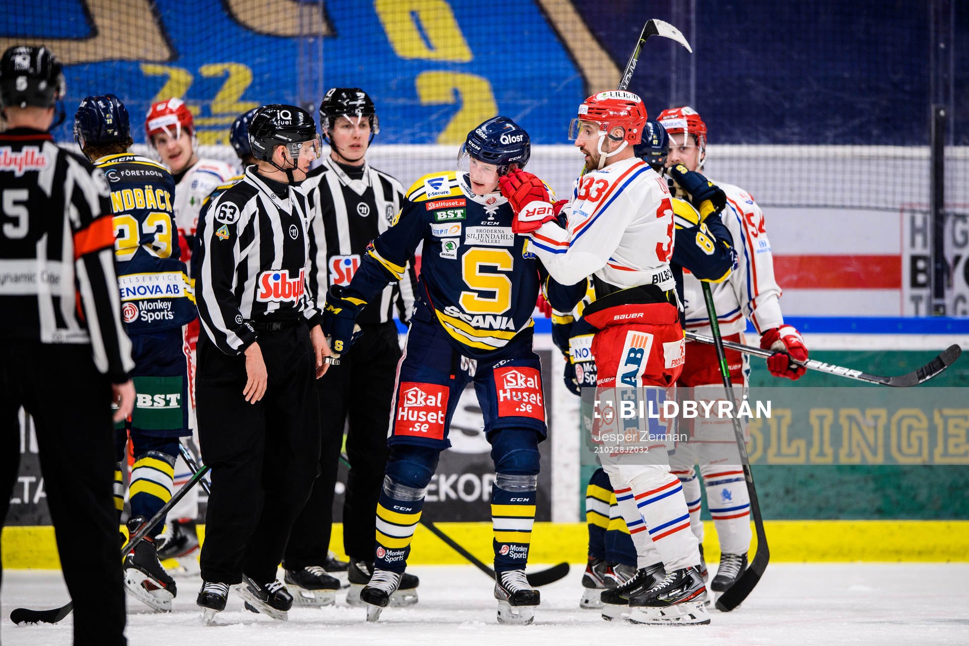 Södertäljes Lucas Nordsäter och Timrås Albin Lundin