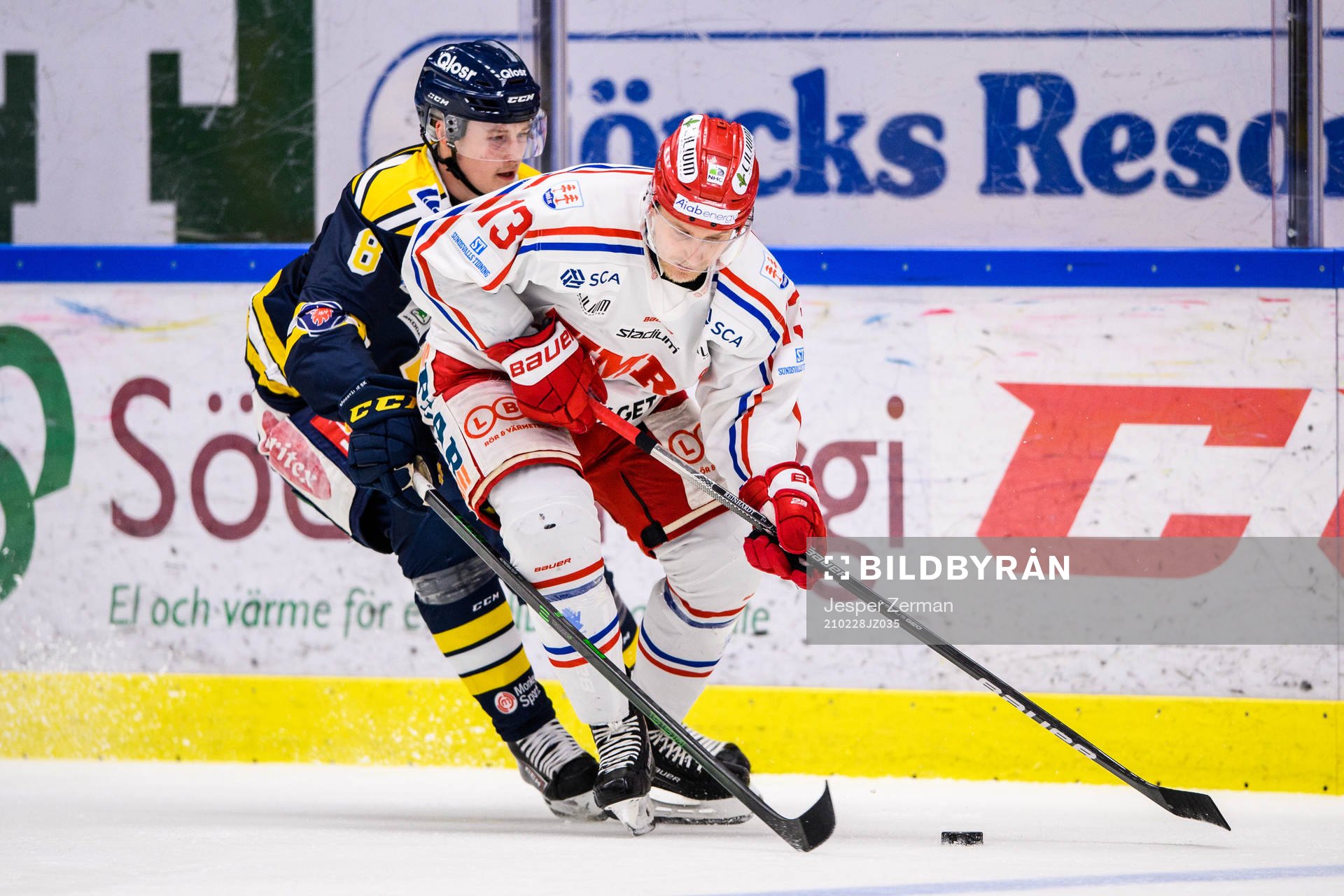 Södertäljes Lucas Nordsäter och Timrås Hugo Reinhardt