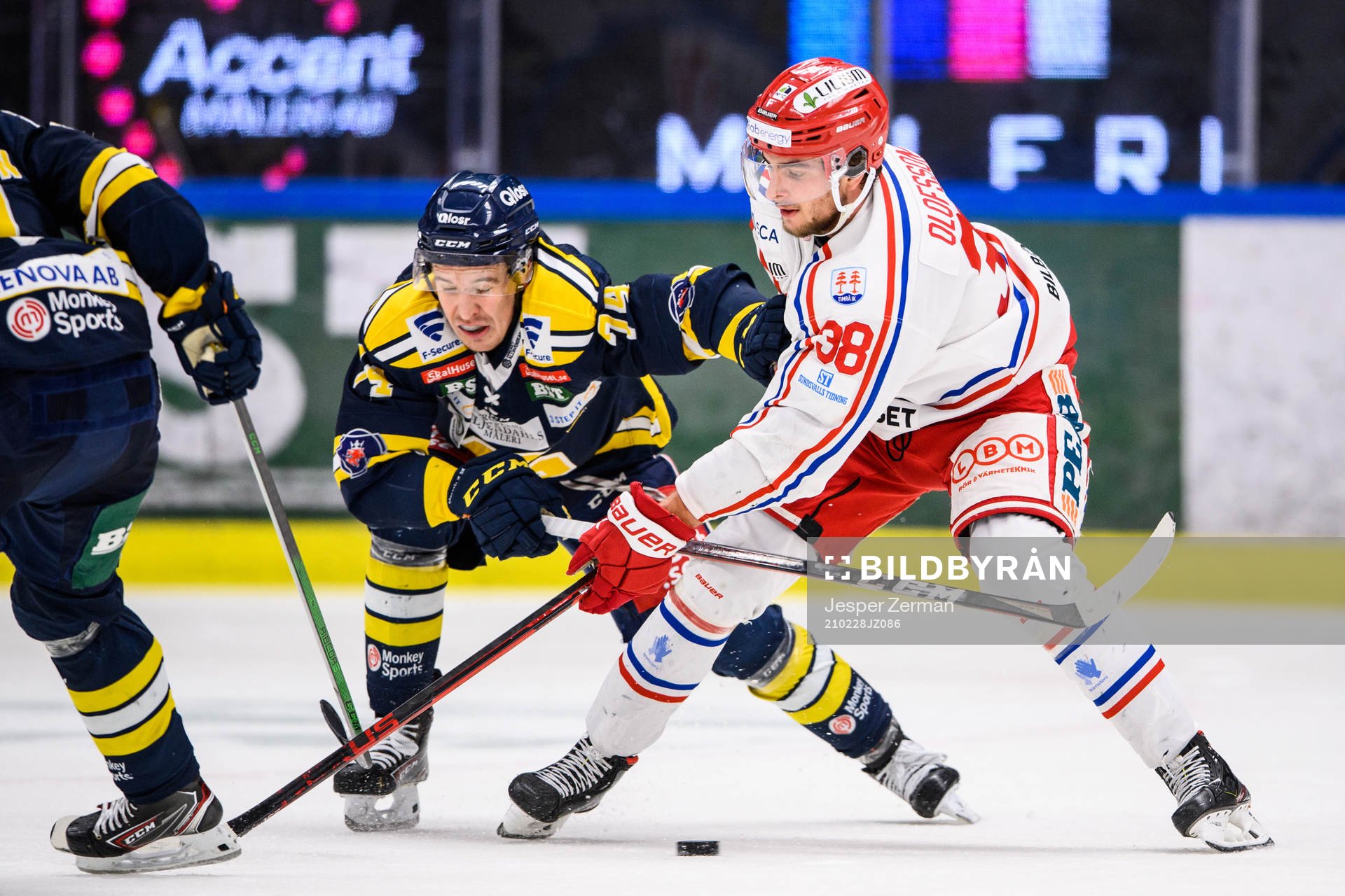 Södertäljes Rasmus Kahilainen och Timrås Jacob Olofsson