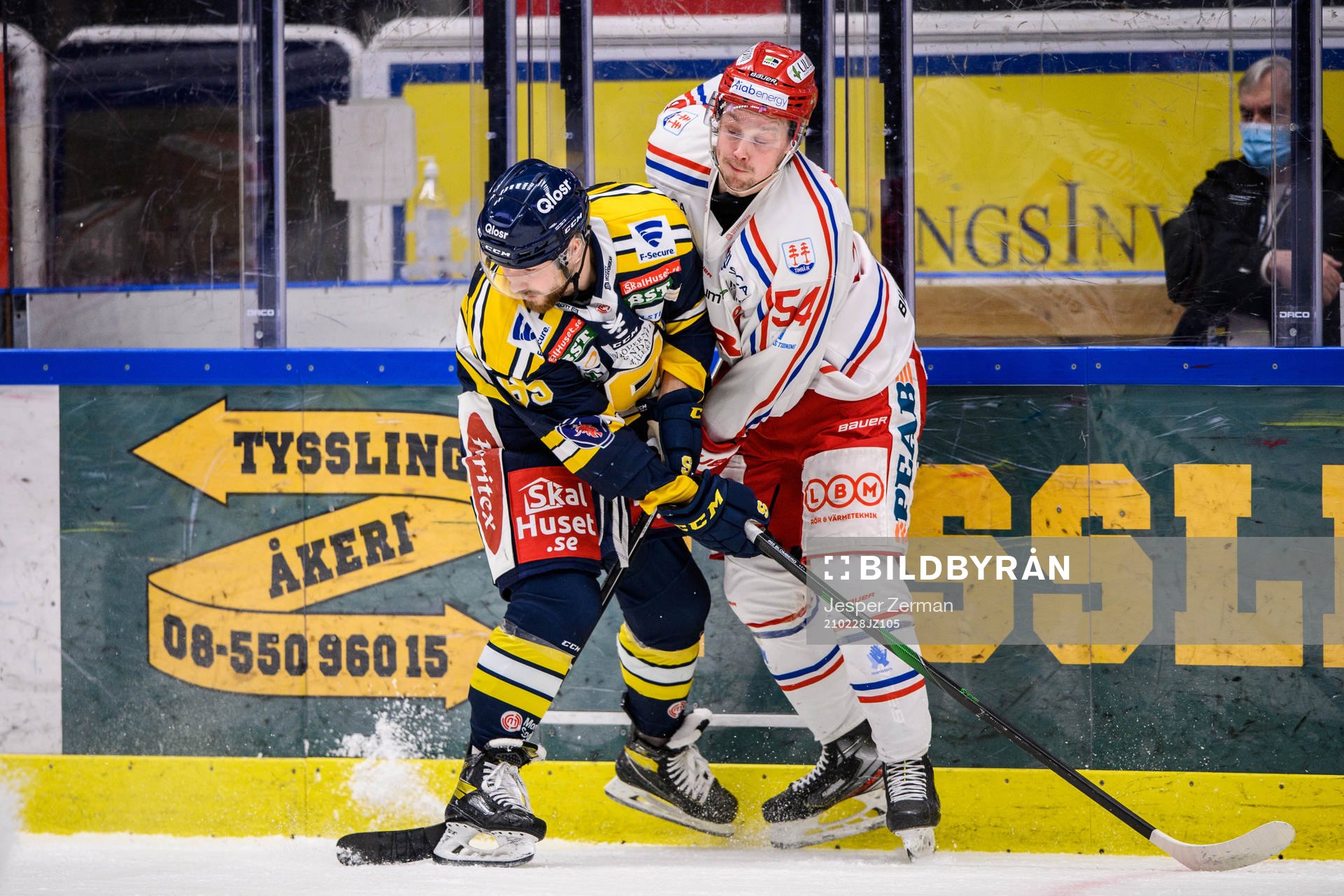 Södertäljes Anton Blomberg och Timrås Jonathan Dahlén