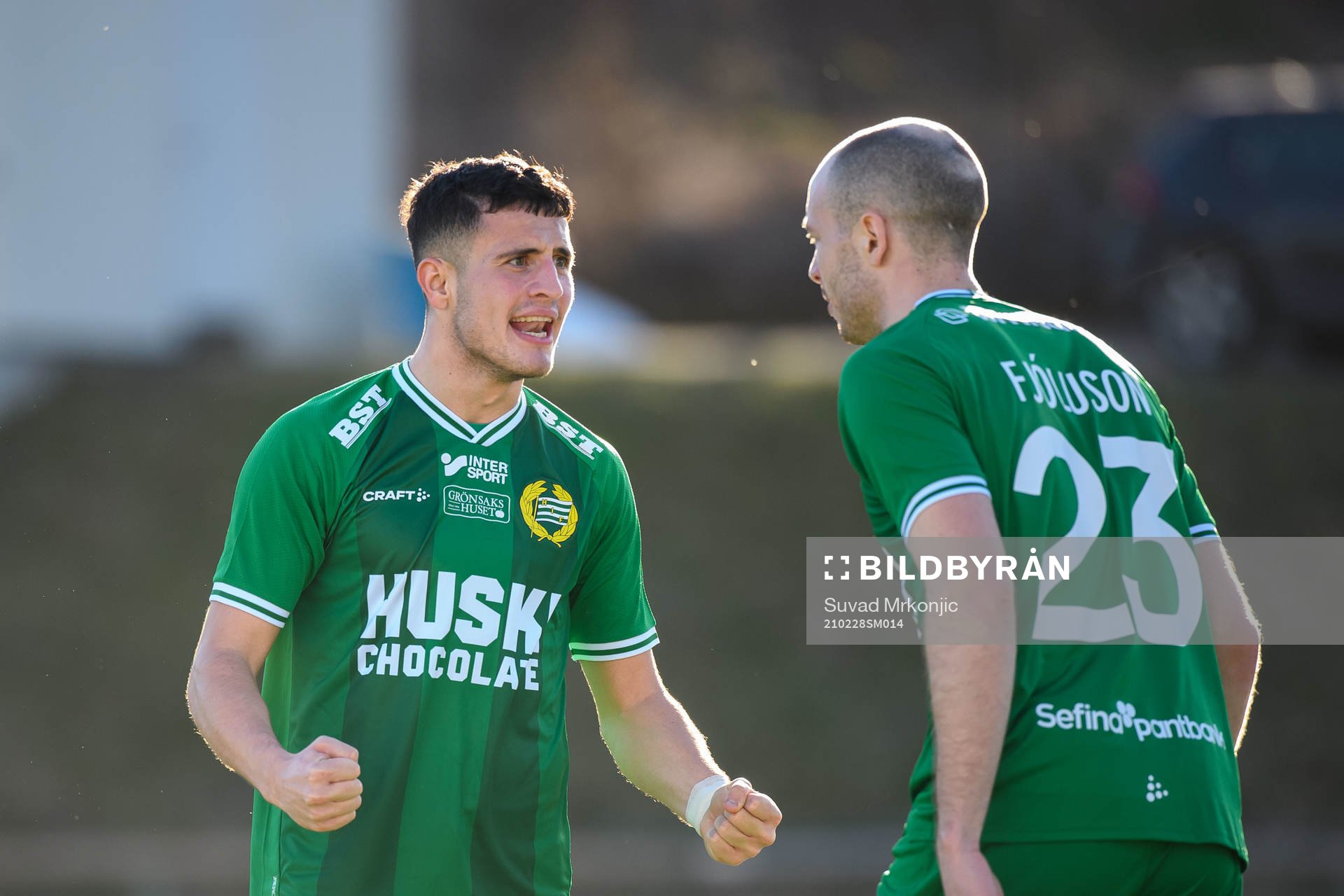 Hammarbys Jon Gudni Fjoluson jublar med Astrit Selmani