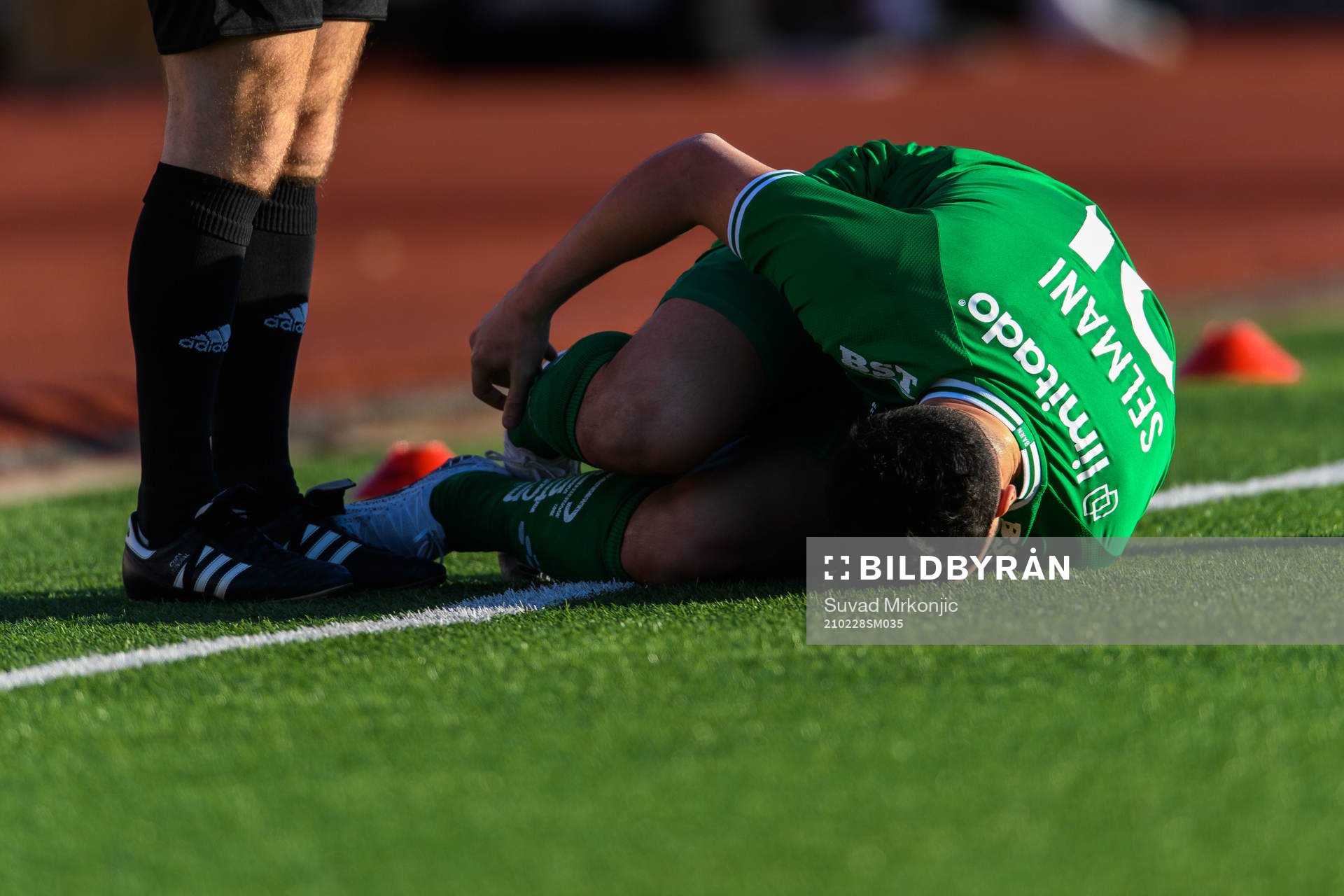 Hammarbys Astrit Selmani har ont
