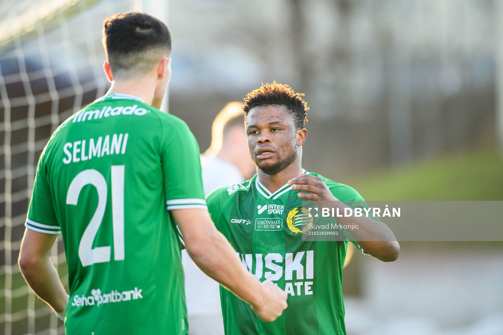 Hammarbys Akinkunmi Amoo jublar efter 0-2 under fotbollsmatchen i Svenska Cupen mellan Oskarshamn och Hammarby den 28 februari 2021 i Oskarshamn.