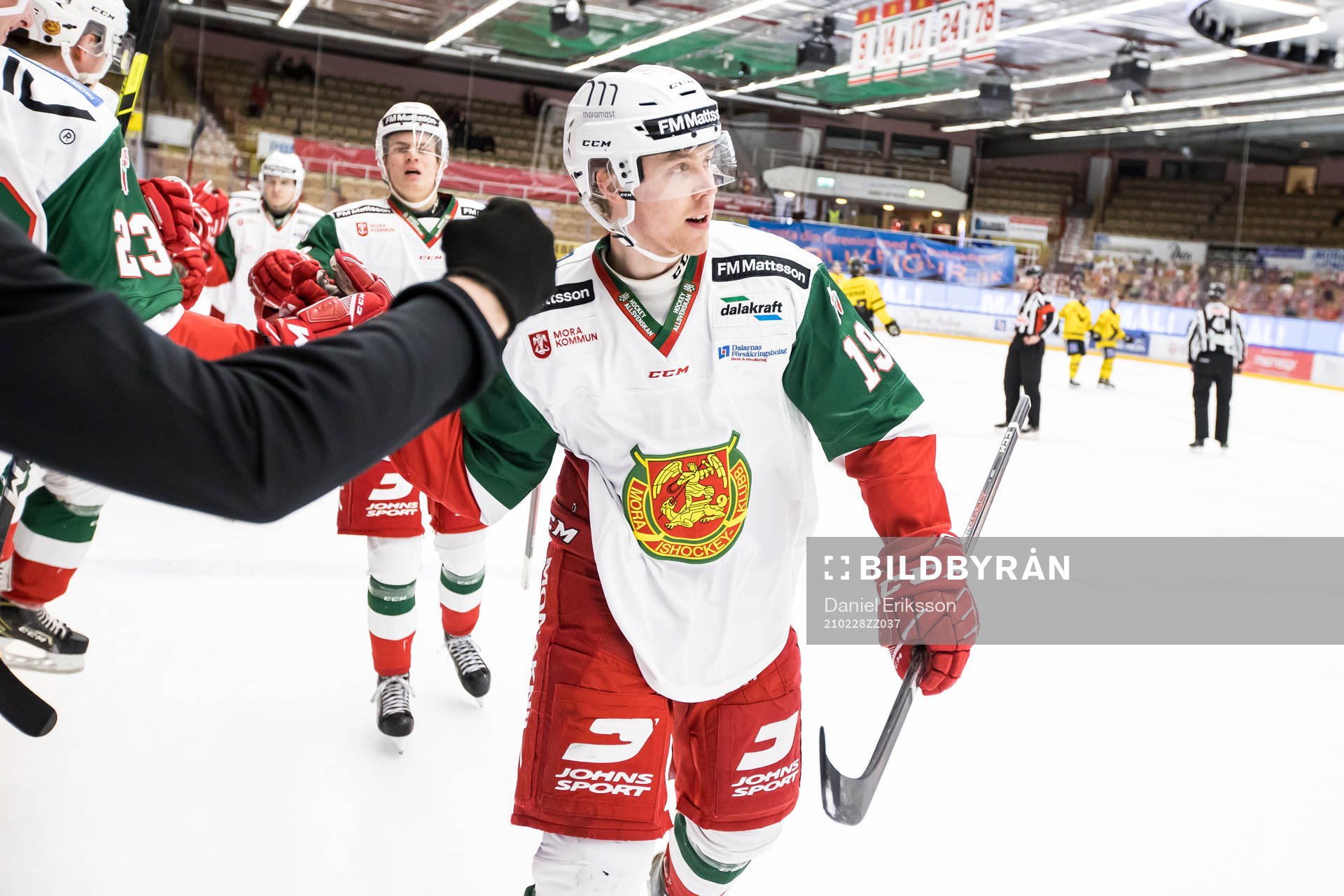 Moras Filip Lennström jubel