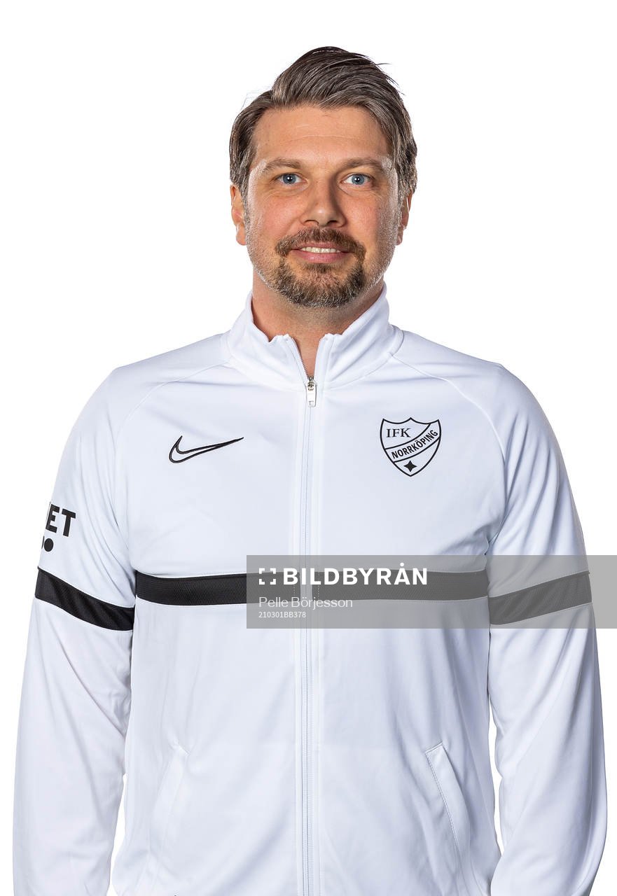 IFK Norrköpings idrottspsykologisk rådgivare Daniel Ekvall poserar för ett porträtt den 1 mars 2021 i Norrköping.