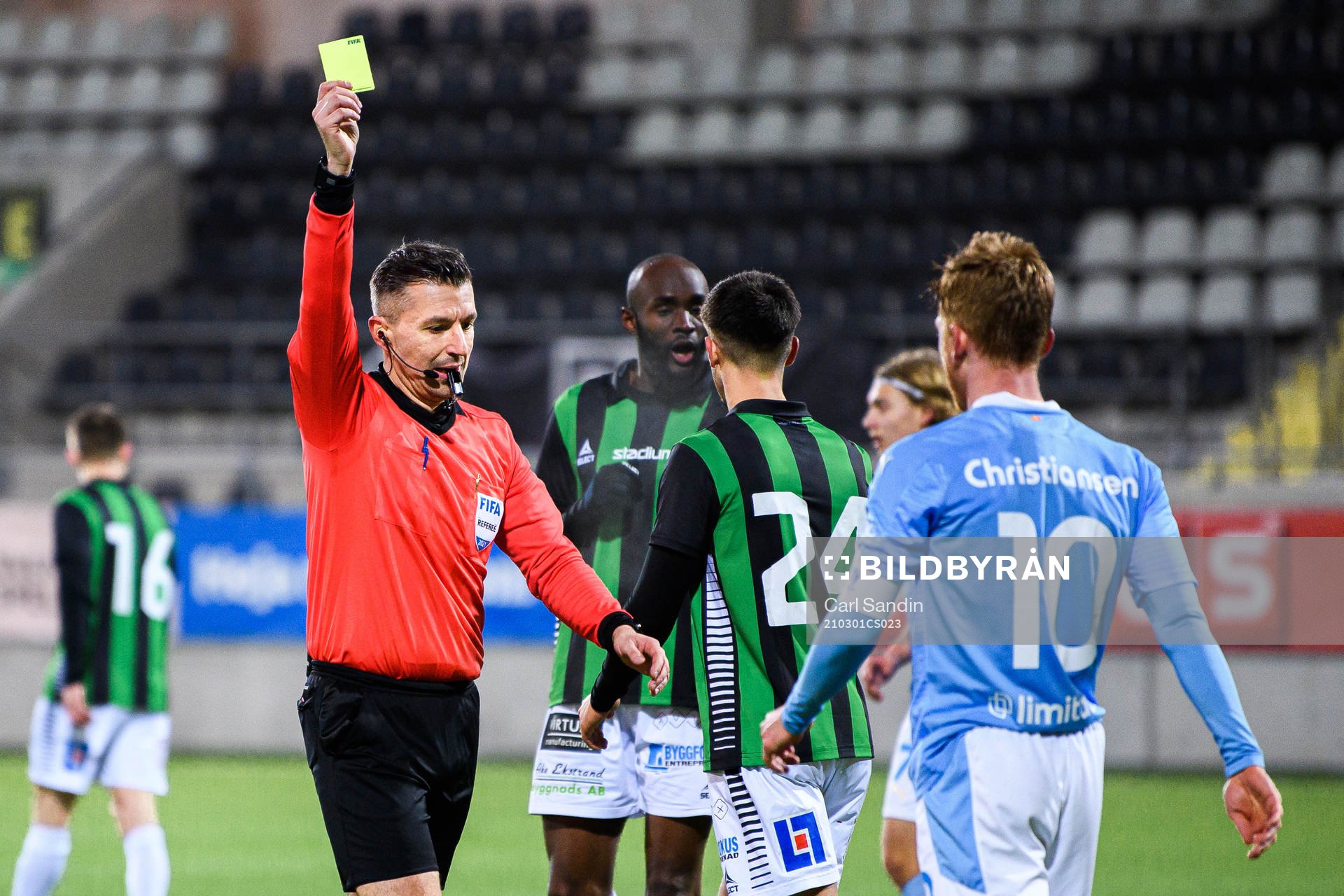 Malmö FFs Anders Christiansen får en varning