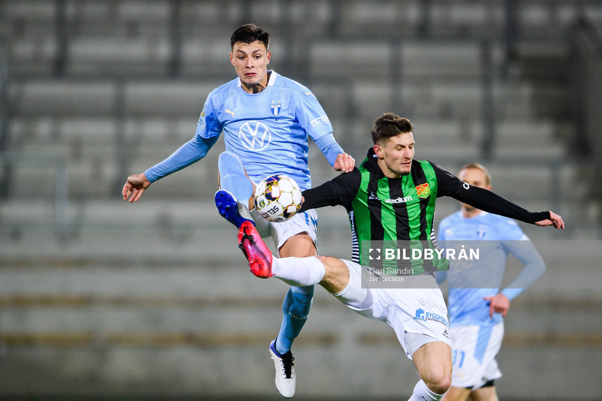 Malmö FFs Anel Ahmedhodzic och GAIS Adnan Maric