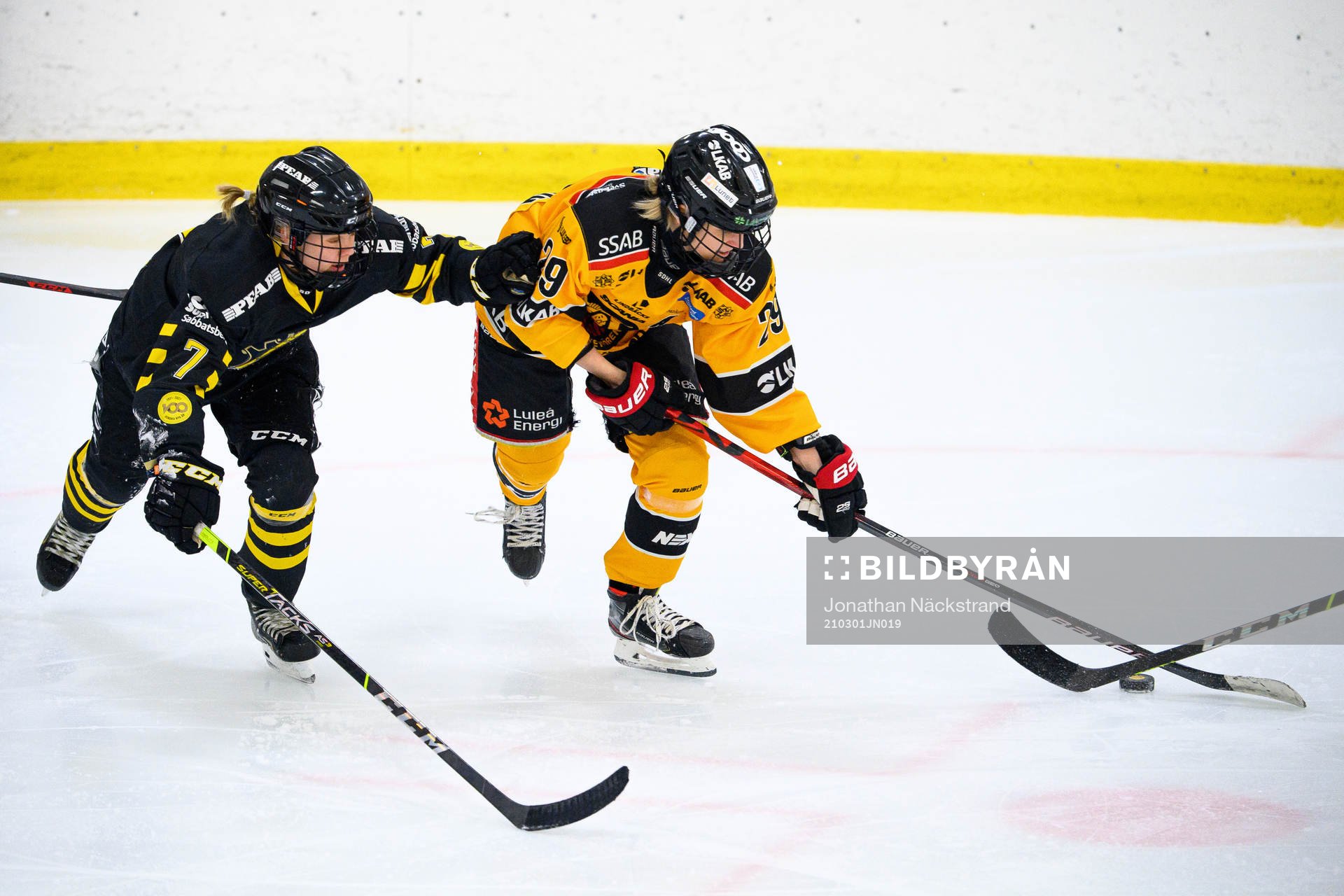s Linnea Hedin och Luleås Emma Nordin