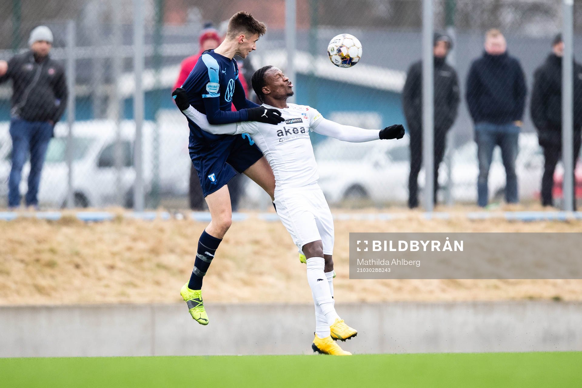 Malmö FFs Noah Eile och Helsingborgs Noel Mbo