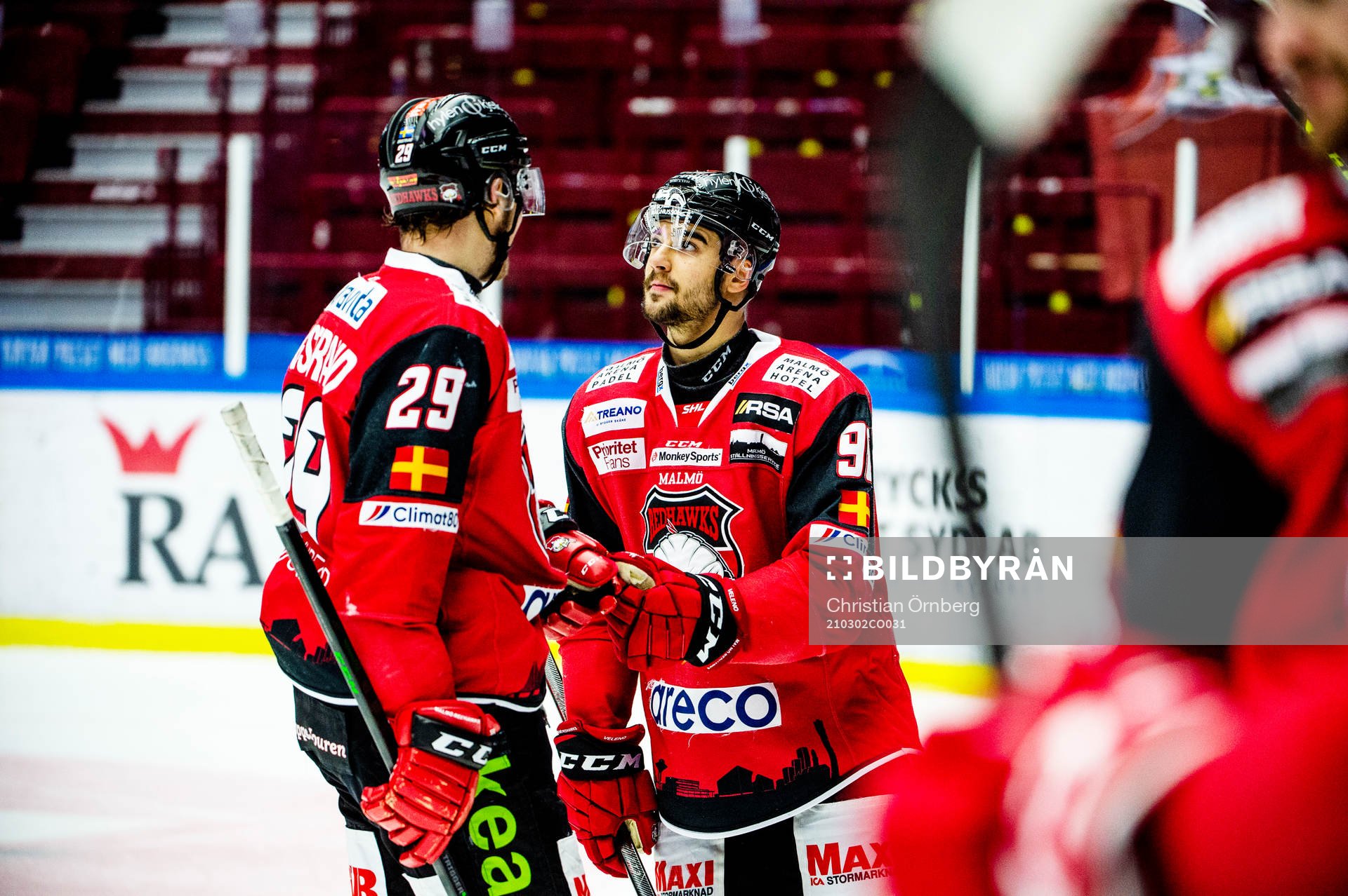 Malmö Redhawks Joseph Veleno gör 2-0 och jublar