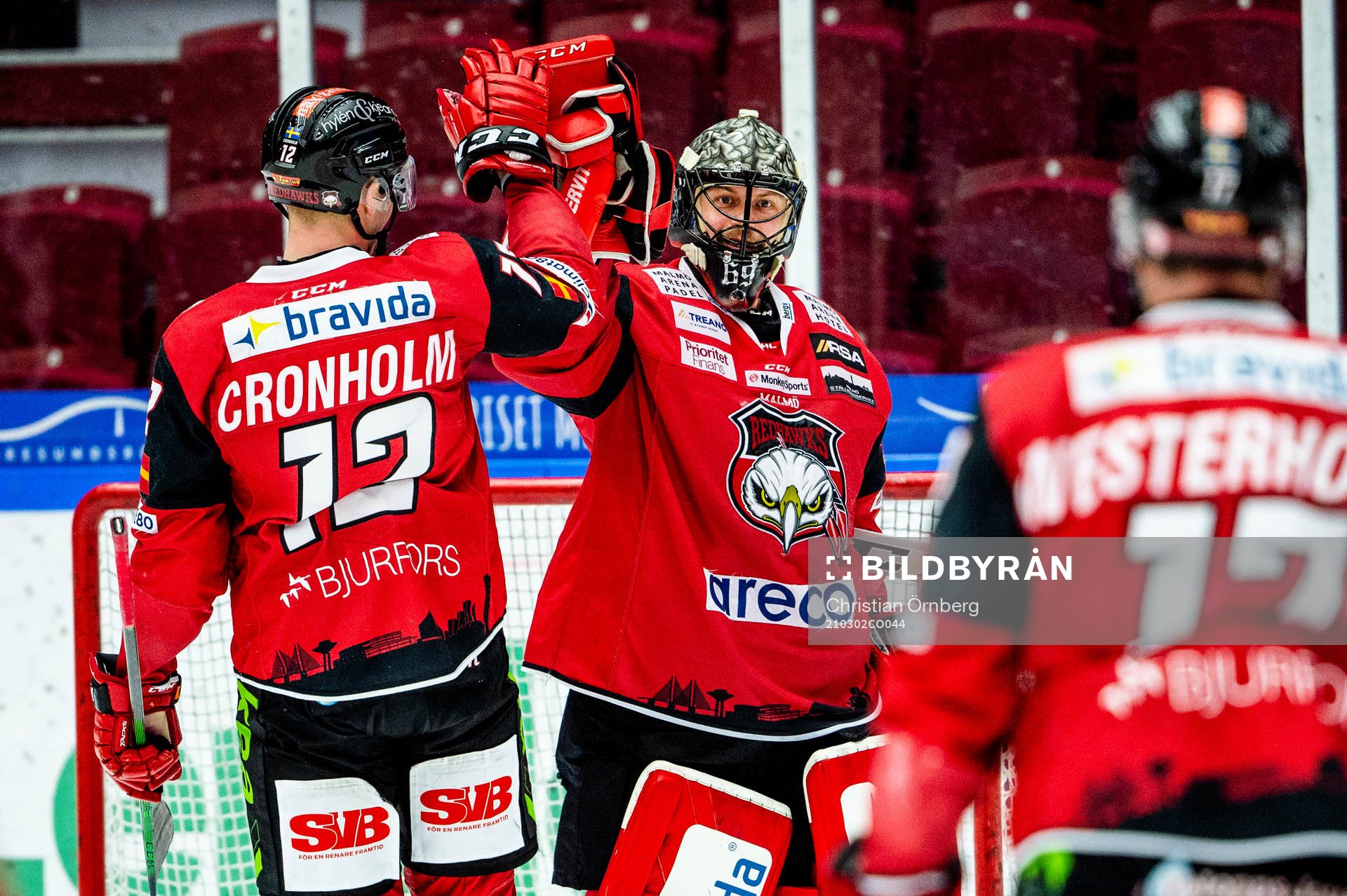 Malmö Redhawks målvakt Oscar Alsenfelt och Linus Cronholm