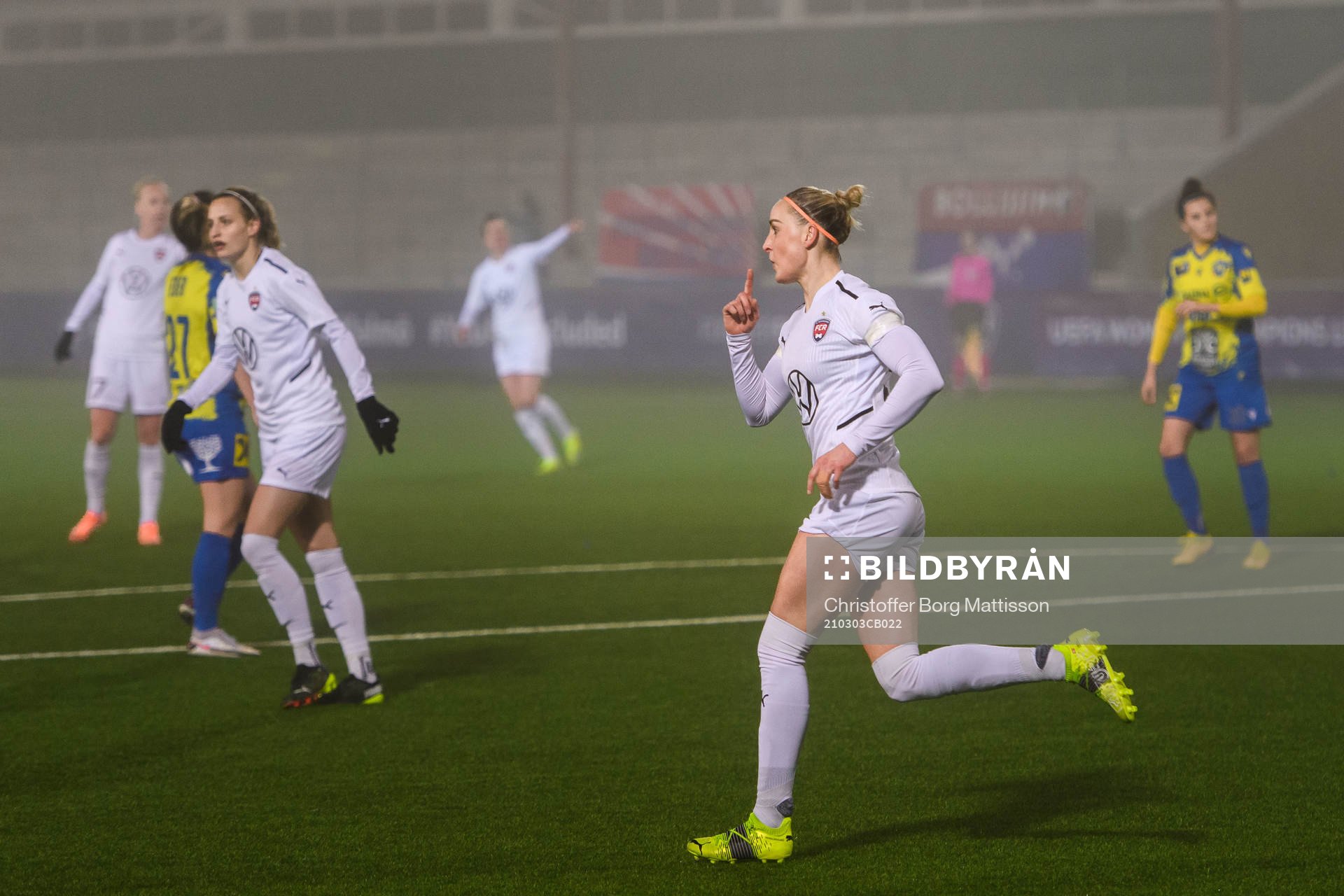 Sanne Troelsgaard of Rosengård celebrate