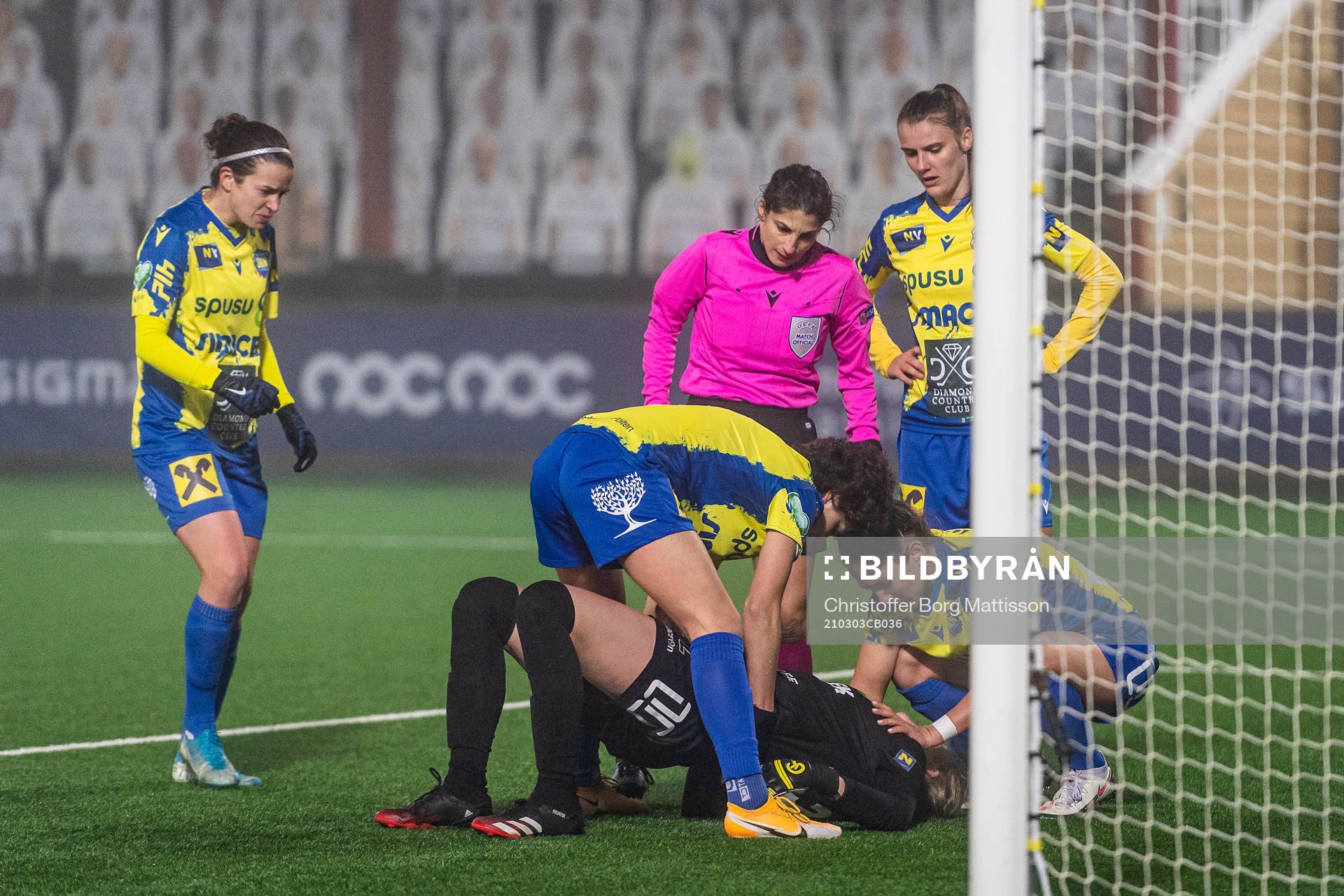 Goalkeeper Isabella Kresche is injured