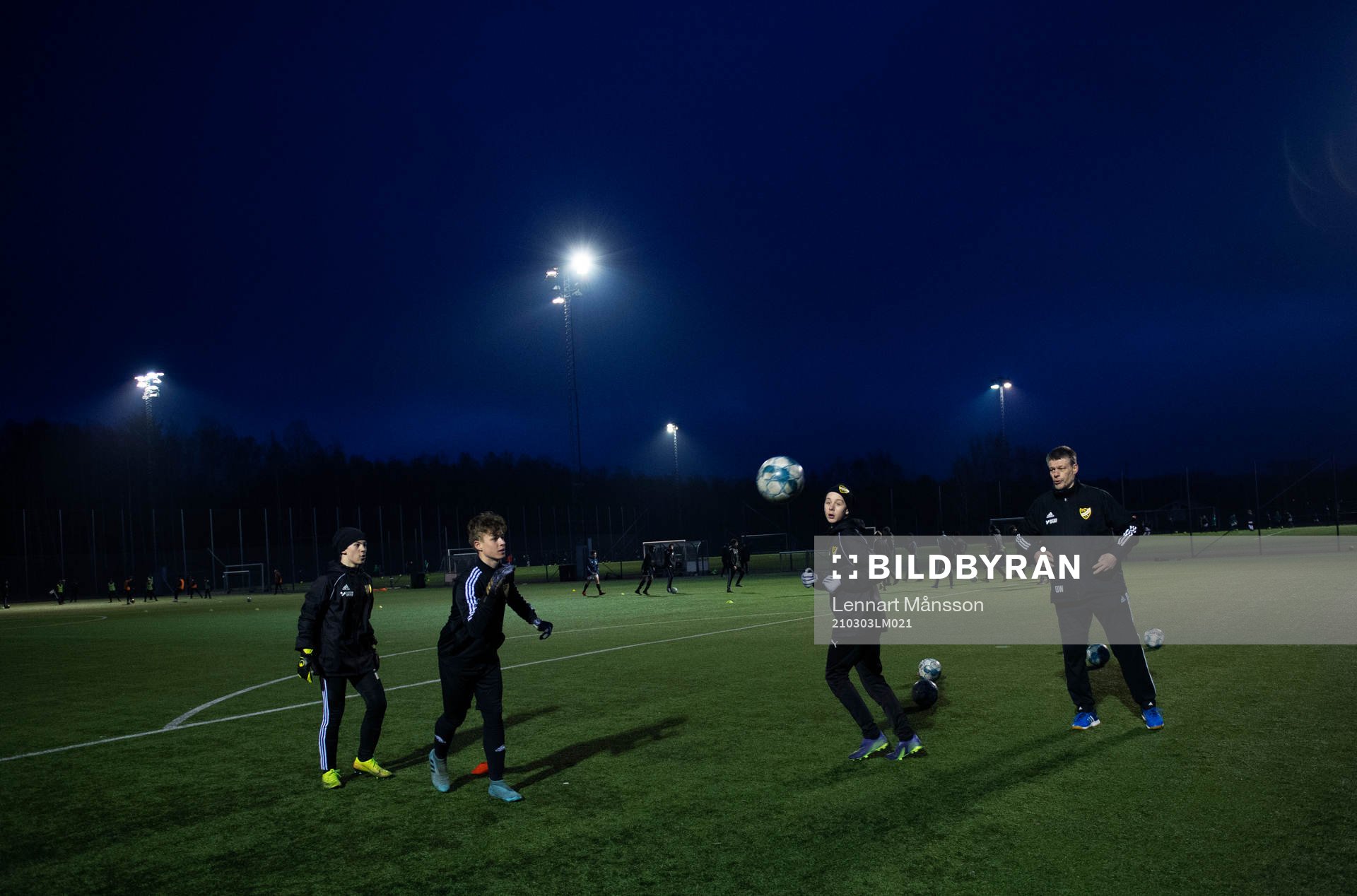 IFK Hässleholms pojkar födda 2007 tränar på