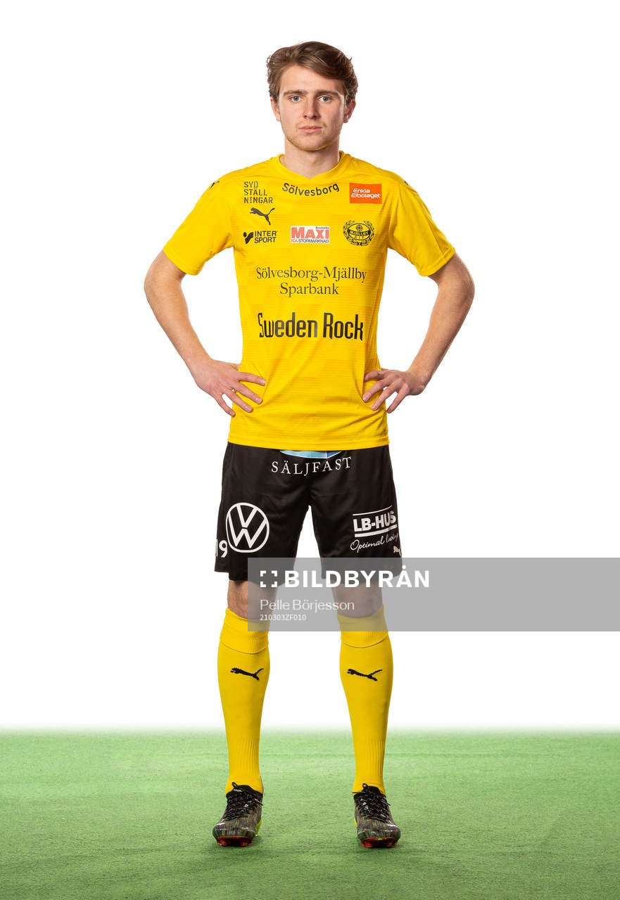 Mjällbys Ludvig Carlius poserar för ett porträtt den 3 mars 2021 i Mjällby.