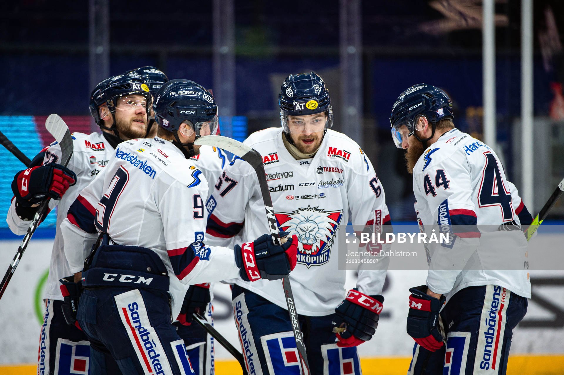 Linköpings Jarno Kärki jublar med lagkamrater