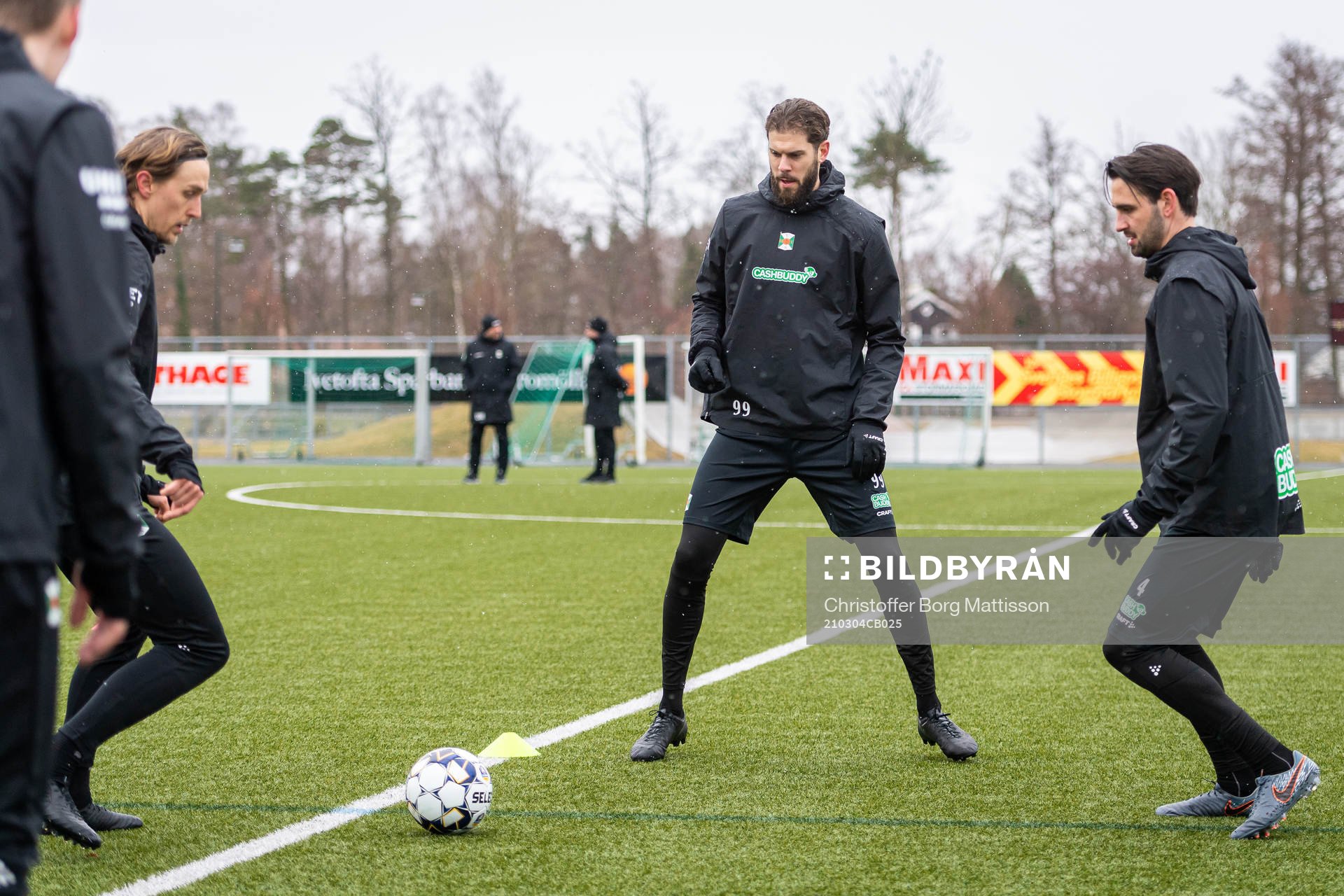 Robin Simovic under en träning med Varberg den 4 mars 2021 i Bromölla. 