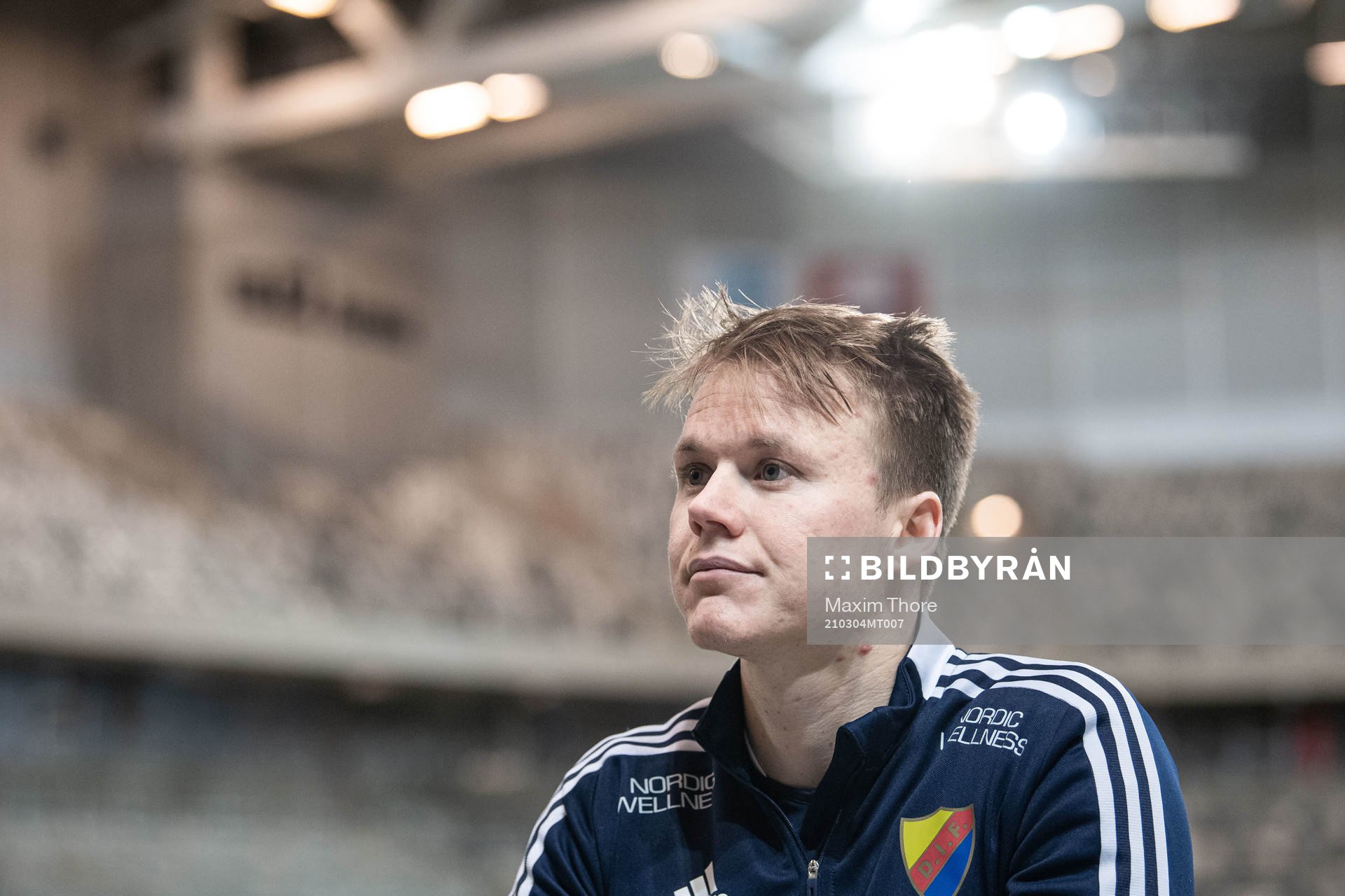 Elliot Käck blir intervjuad