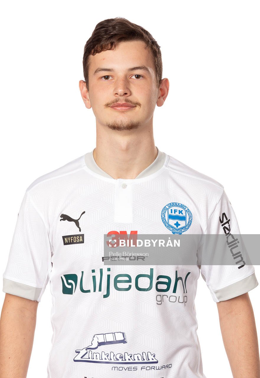 Värnamos Benjamin Hajdari poserar för ett porträtt den 5 mars 2021 i Värnamo.