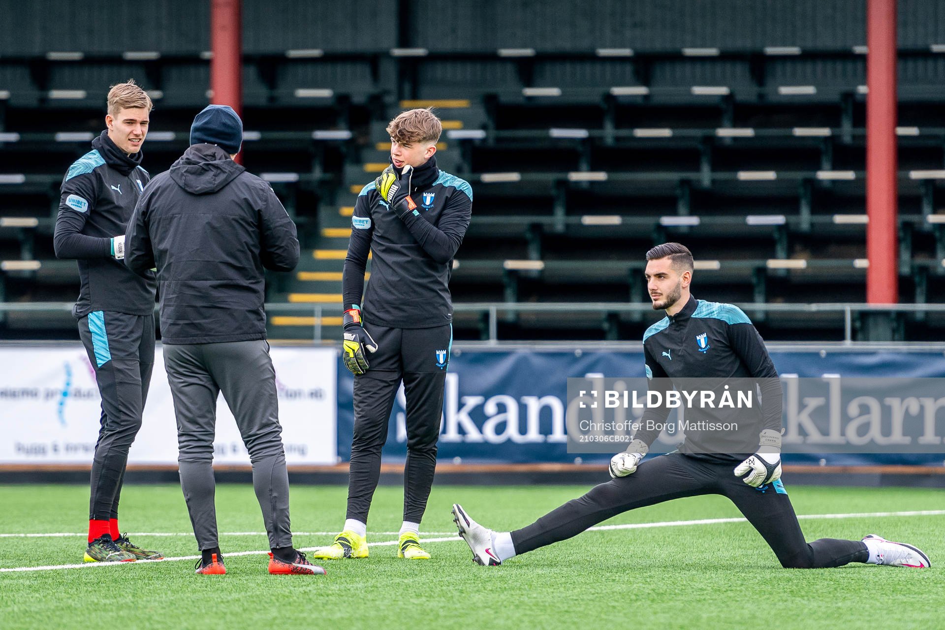 Malmö FFs målvakter Mathias Nilsson, Melker Ellborg och