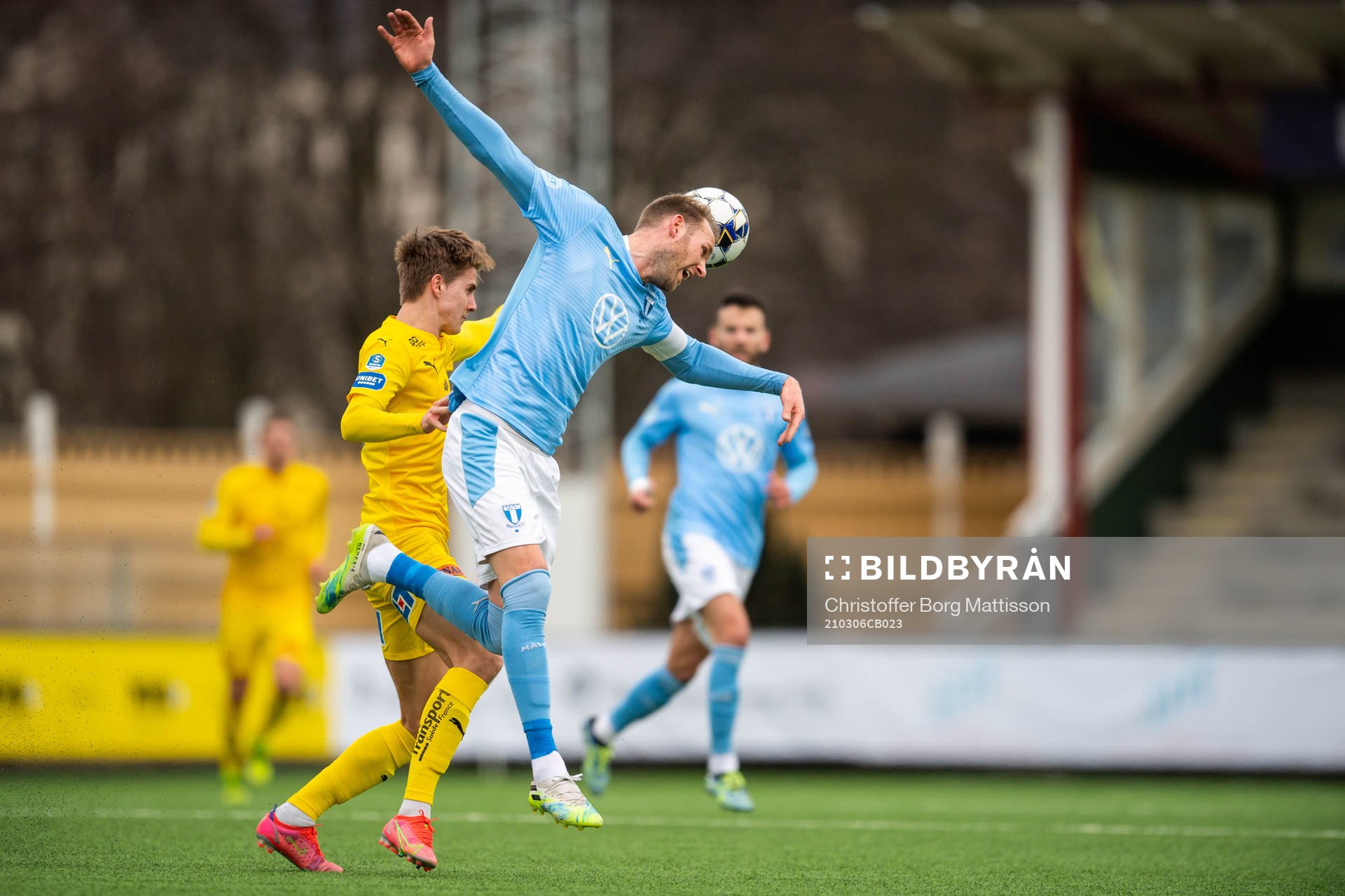 Halmstads Erik Ahlstrand och Malmö FFs Ola Toivonen