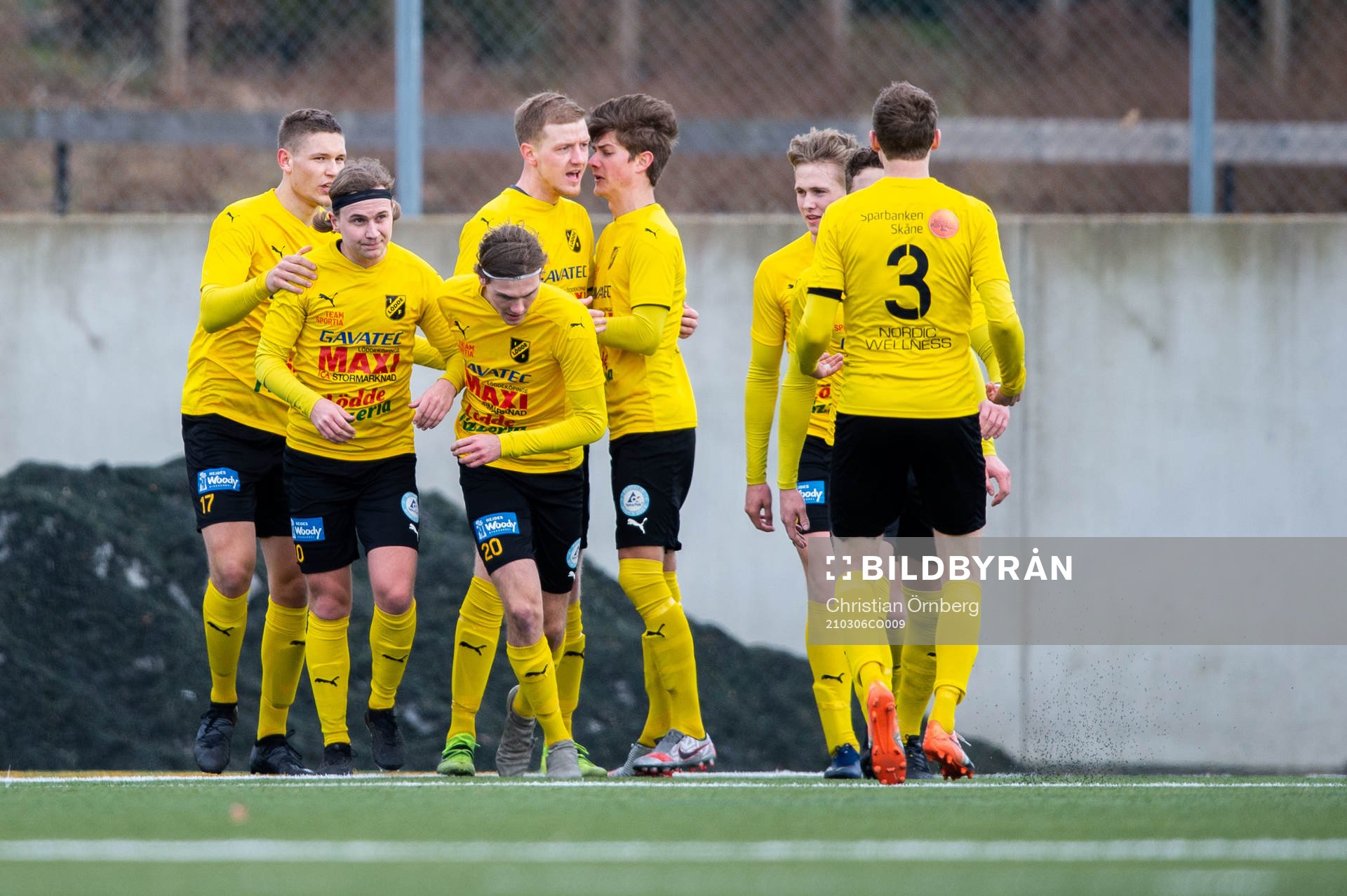 Löddes spelare jublar efter 2-1 under fotbollsmatchen i Svenska Cupen mellan Trelleborg och Lödde den 6 mars 2021 i Trelleborg. 
