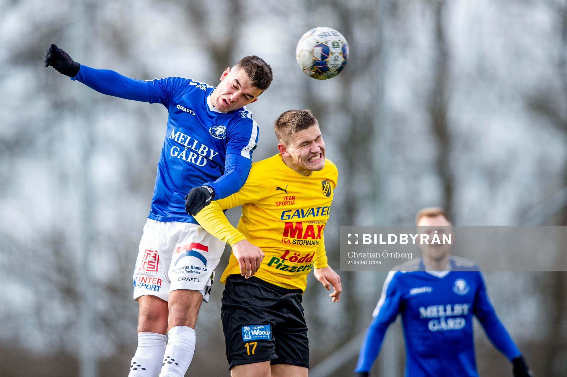 Trelleborgs Haris Brkic mot Löddes Albin Asklund munder