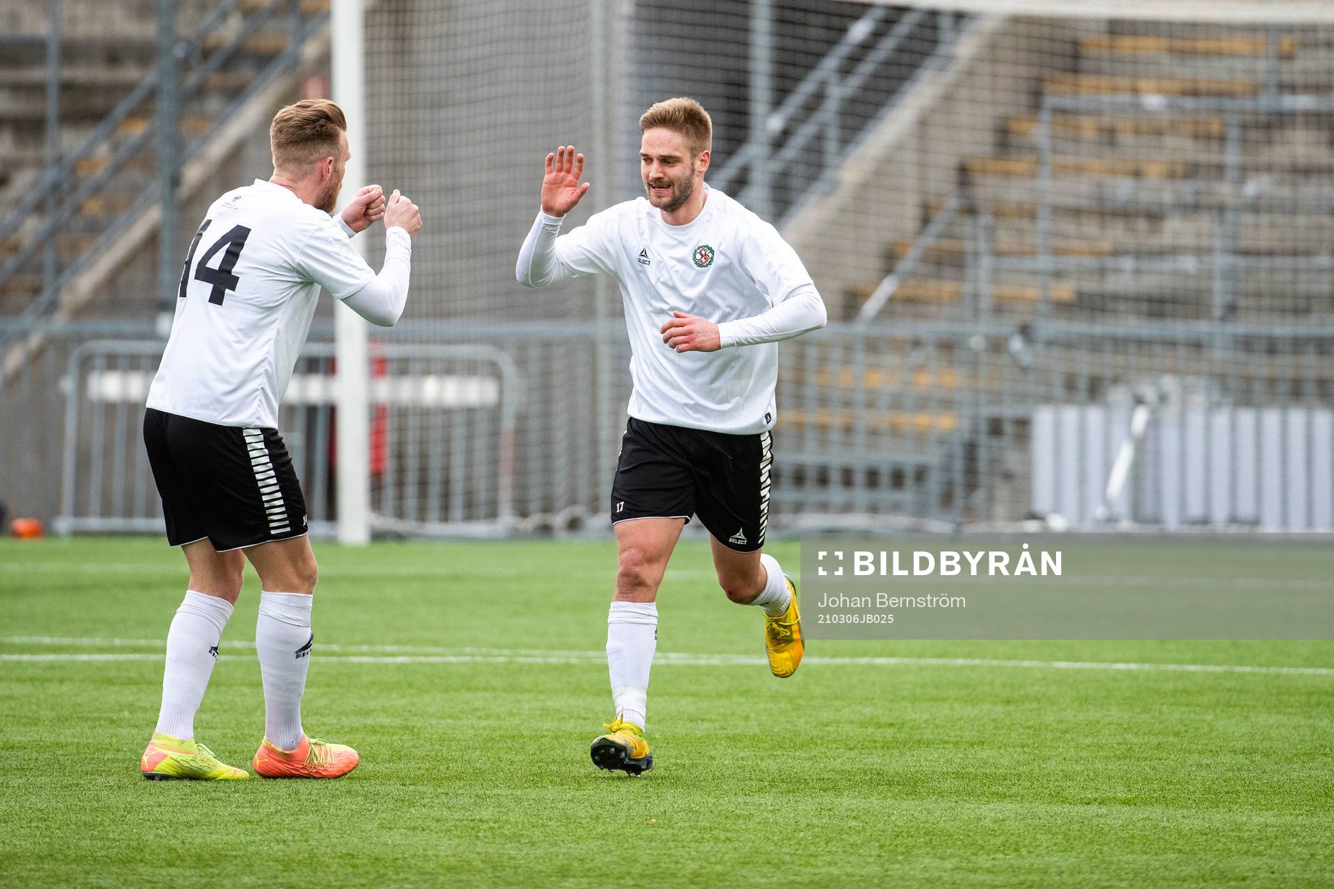Örebros Johan Mårtensson jublar