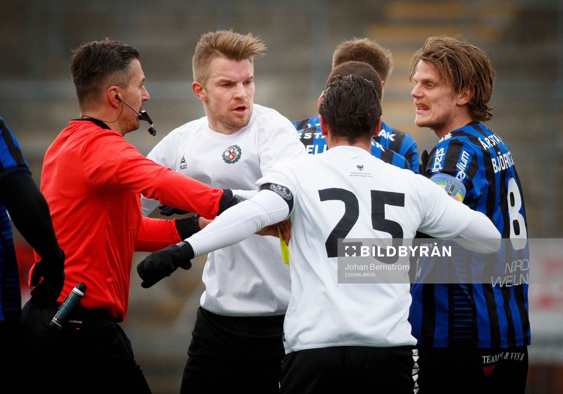Domare Bojan Pandzic, Sirius Marcus Mathisen och Tim