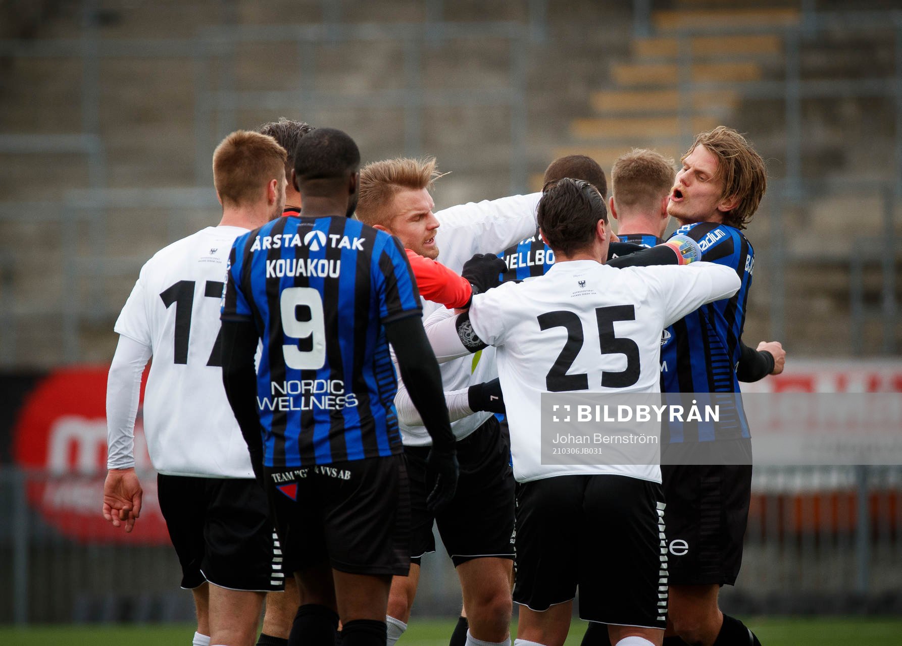 Domare Bojan Pandzic, Sirius Marcus Mathisen och Tim
