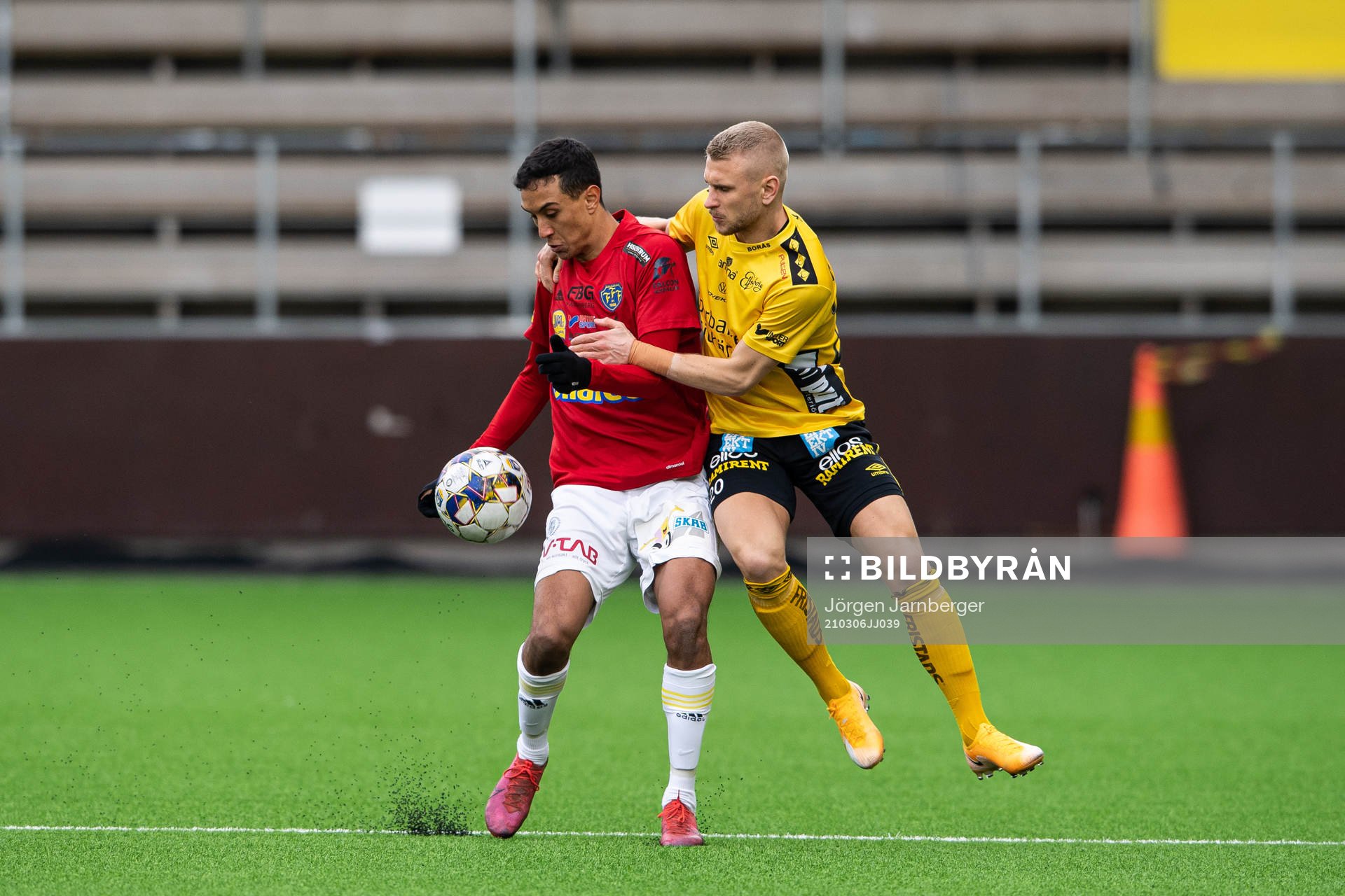 Falkenbergs Oliver Hintsa och Elfsborgs Simon Strand