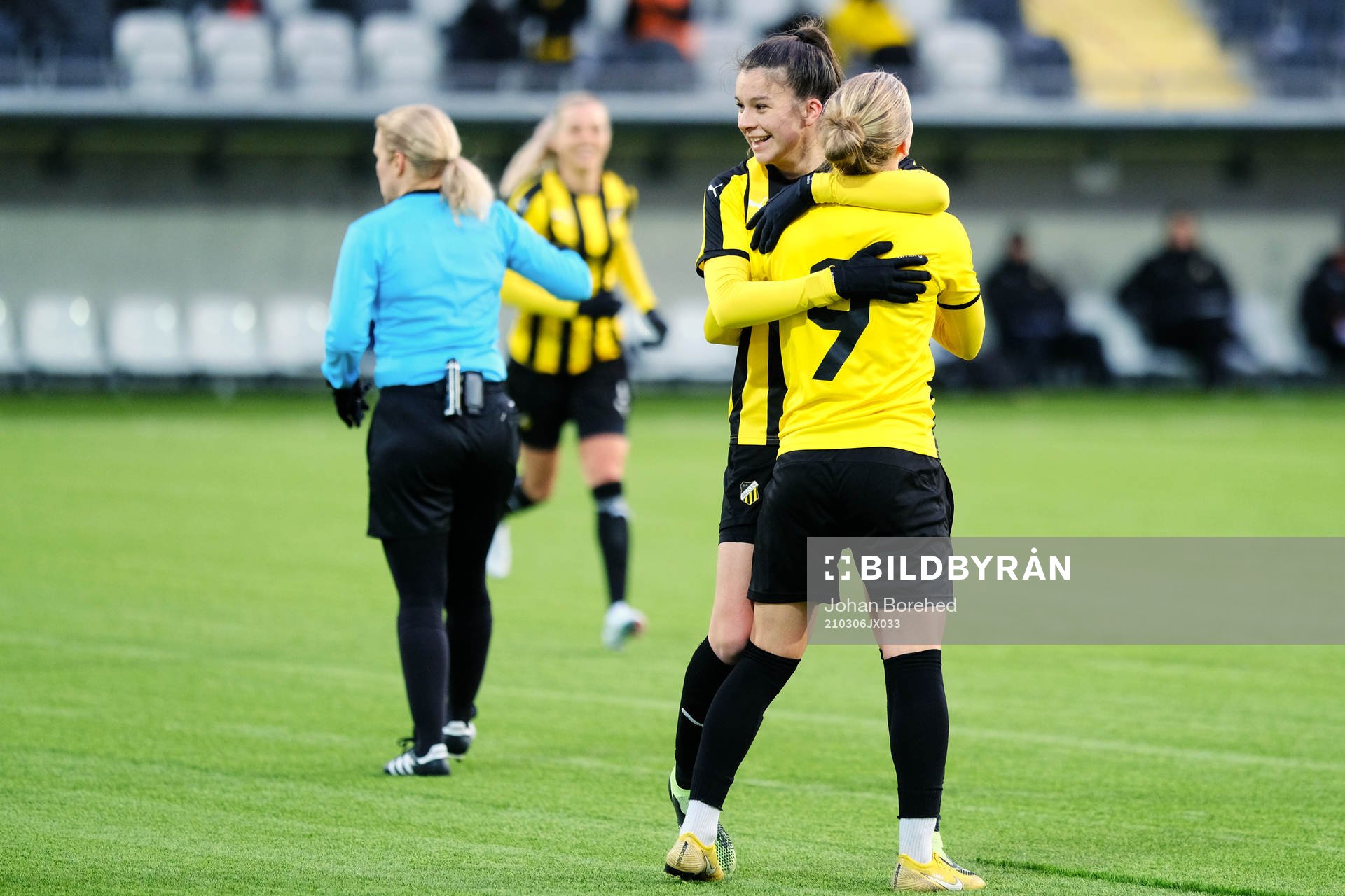 Häckens Anna Julia Csiki firar