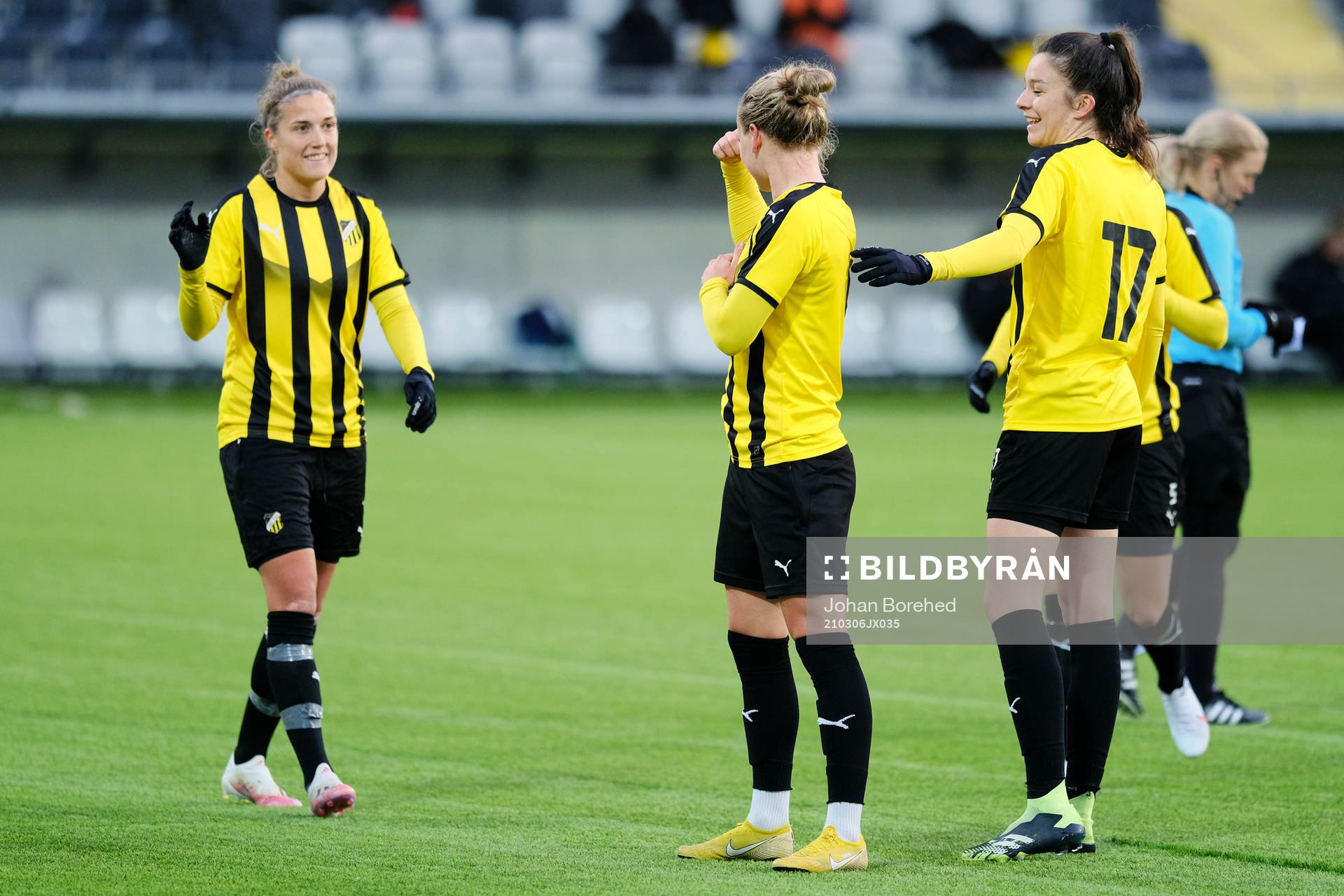 Häckens Filippa Angeldahl, Filippa Curmark och Anna Julia