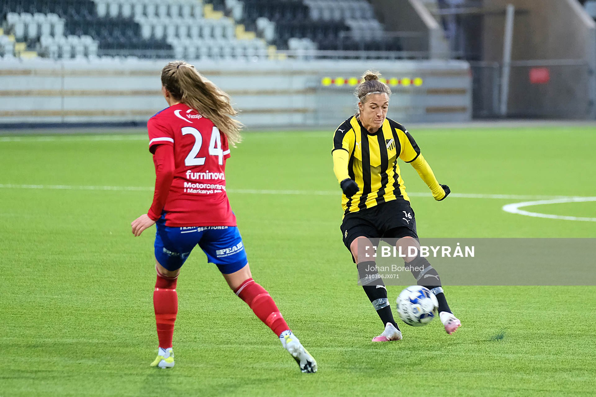 Häckens Filippa Angeldal med ett skott