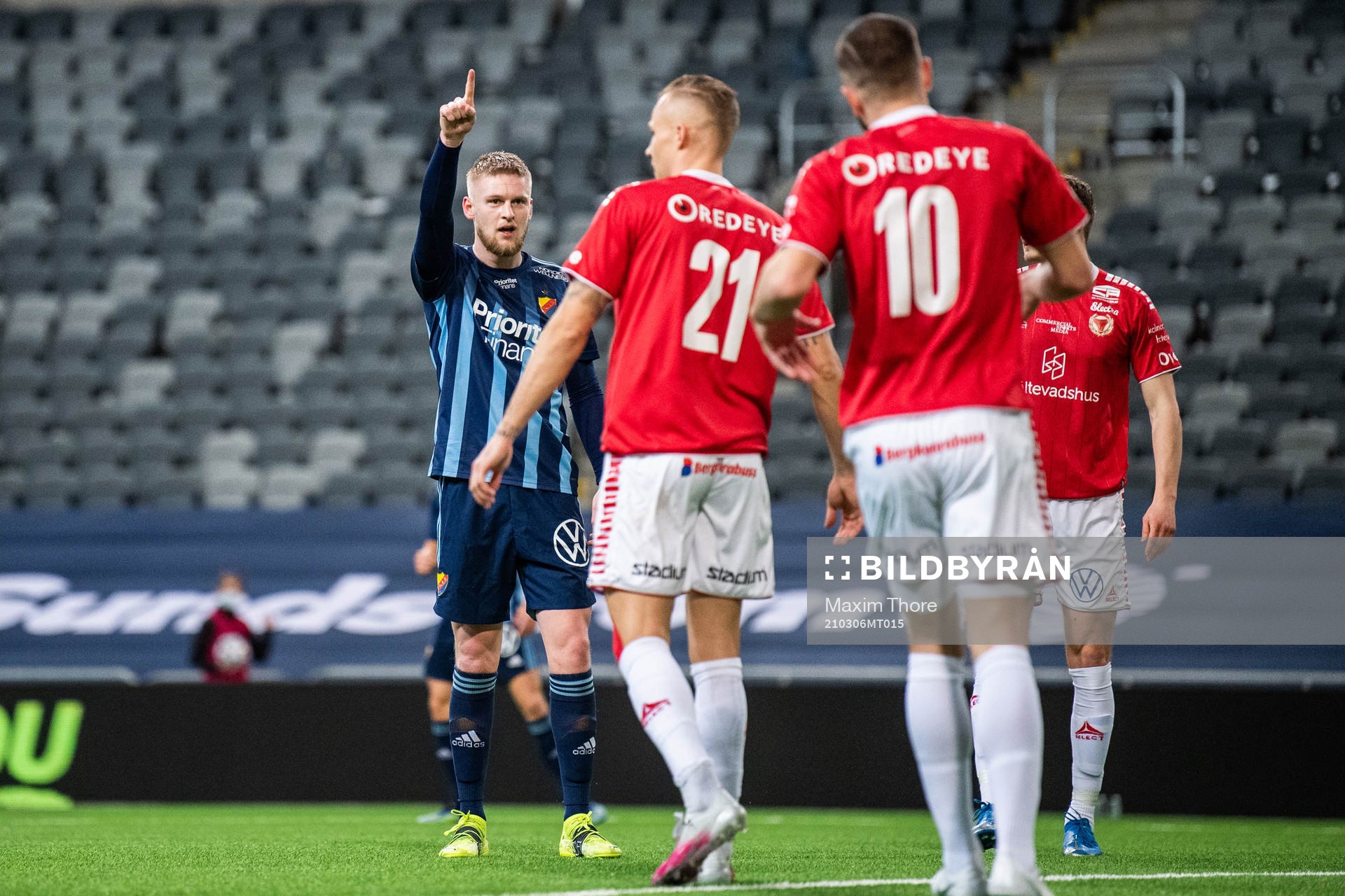 Djurgårdens Kalle Holmberg jublar