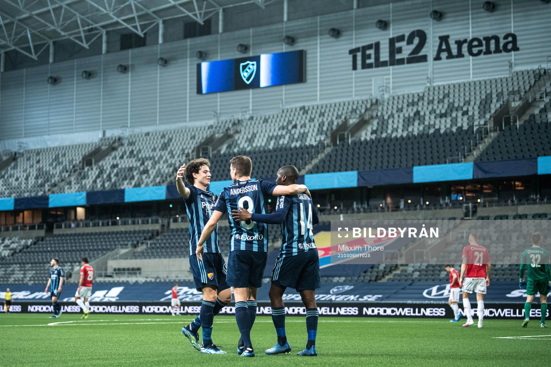 Djurgårdens Edward Chilufya jublar med lagkamrater