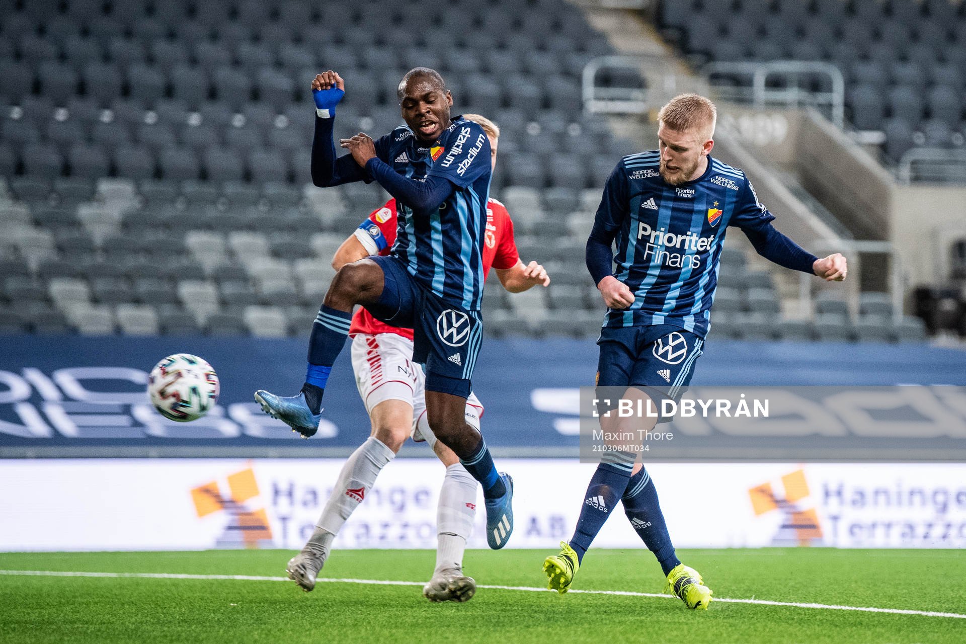 Djurgårdens Edward Chilufya och Kalle Holmberg