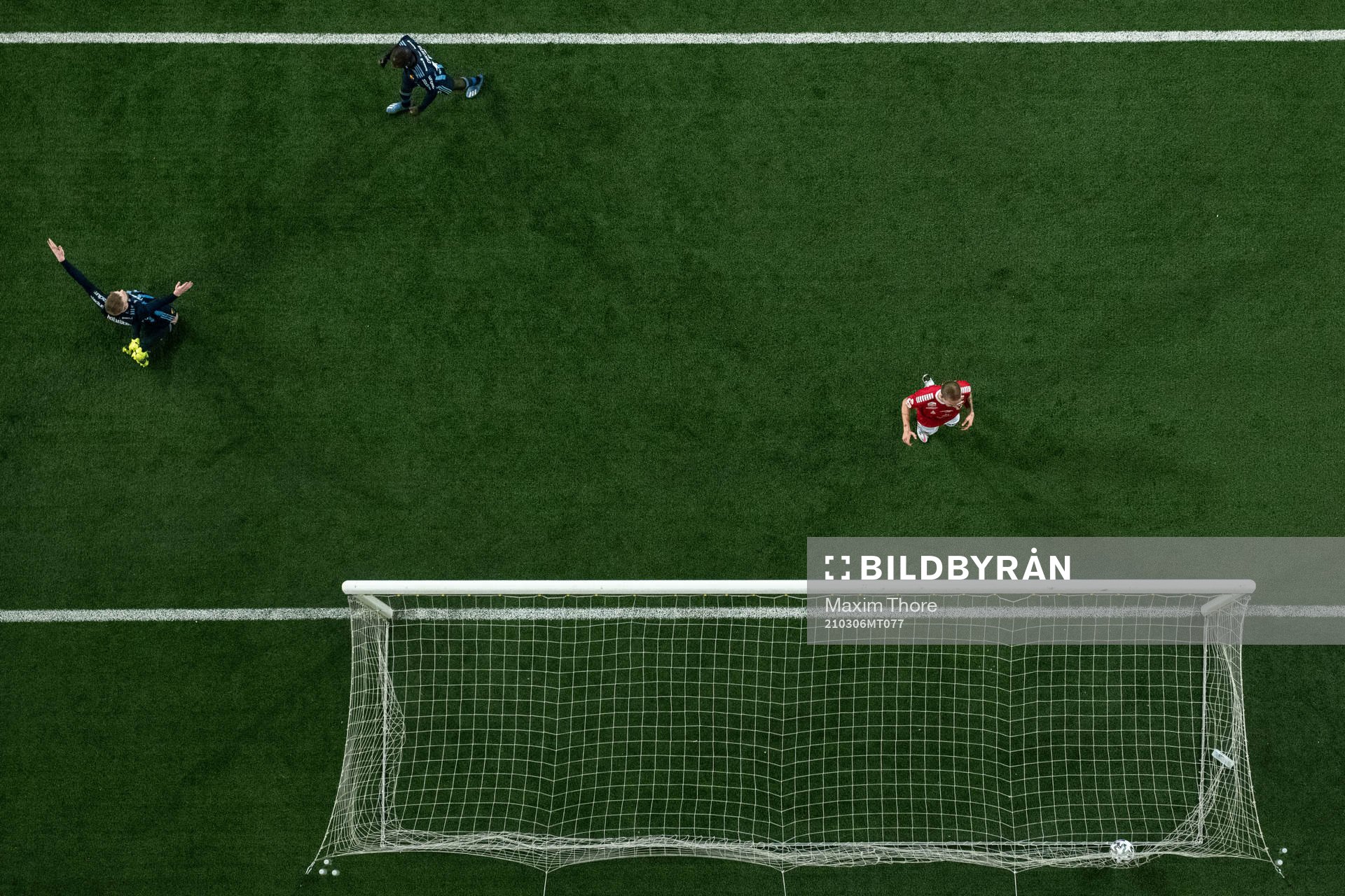 Djurgårdens Kalle Holmberg gör 4-1 och jublar med Edward