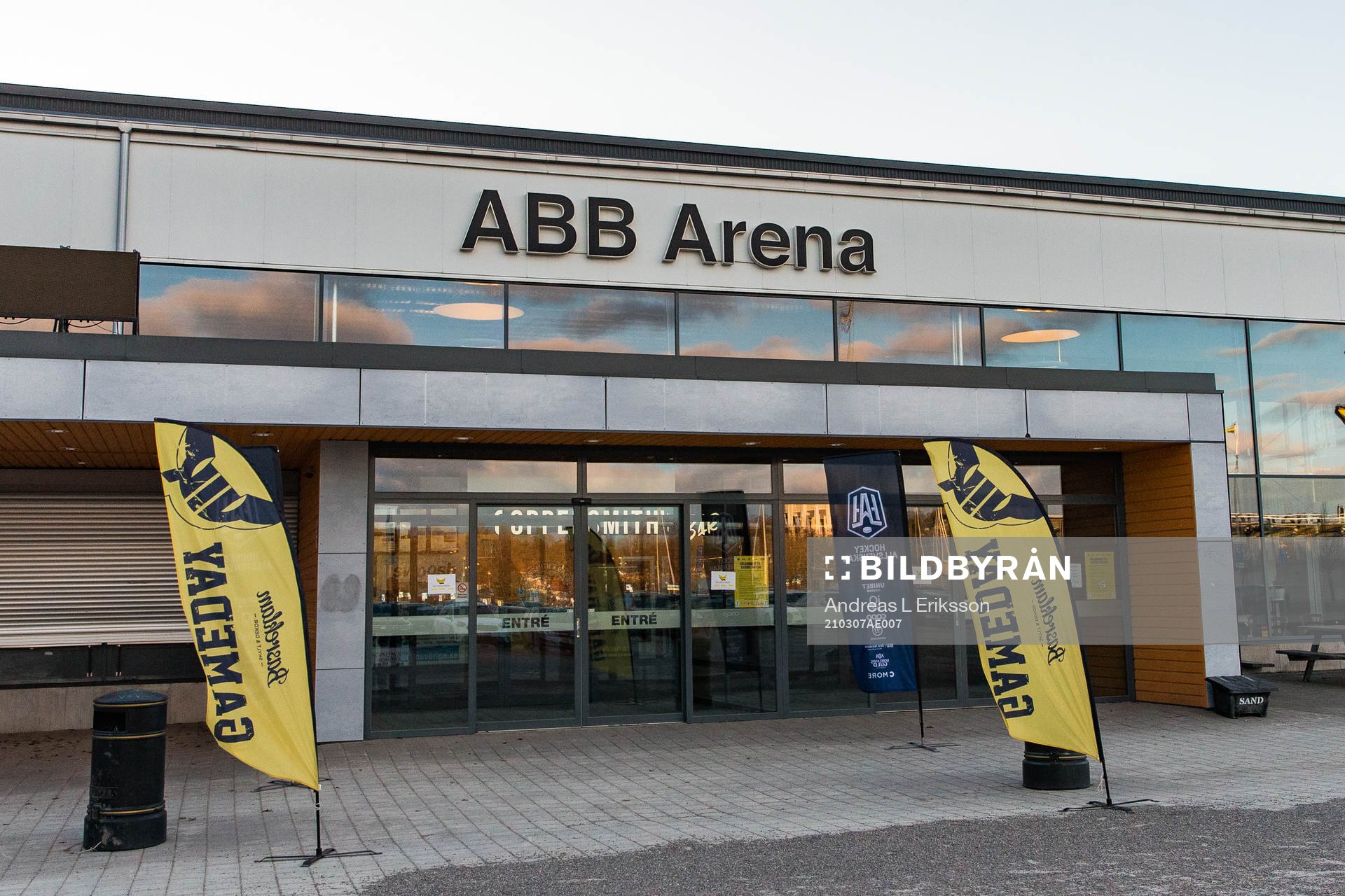 ABB Arena innan ishockeymatchen i Hockeyallsvenskan mellan
