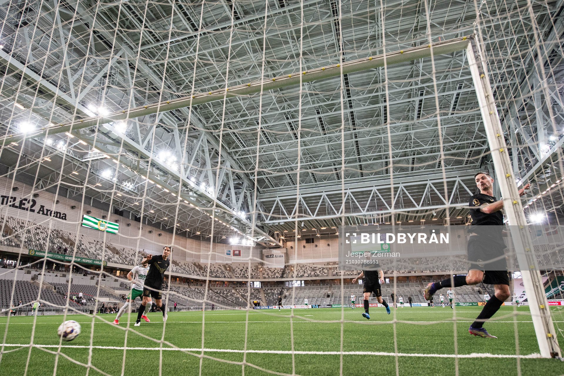 s Mikael Lustig