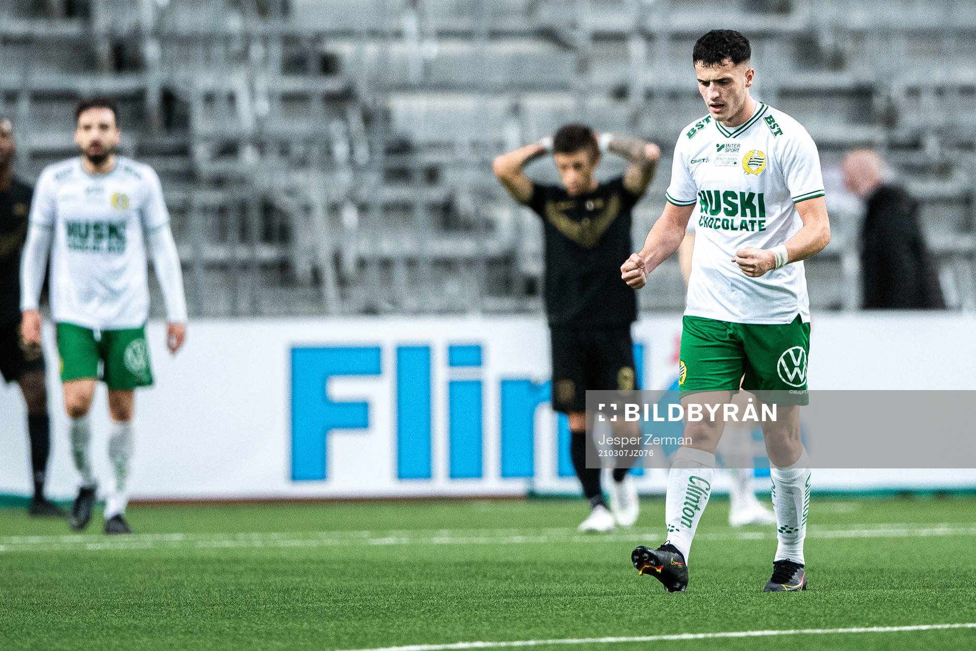Hammarbys Astrit Selmani jublar