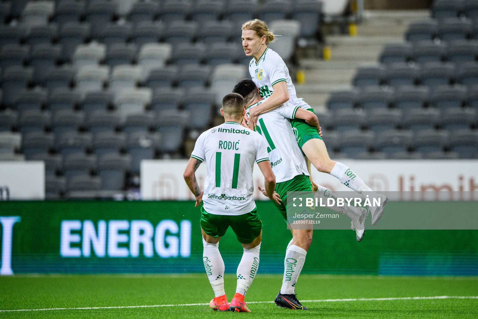 Hammarbys Gustav Ludwigson jublar