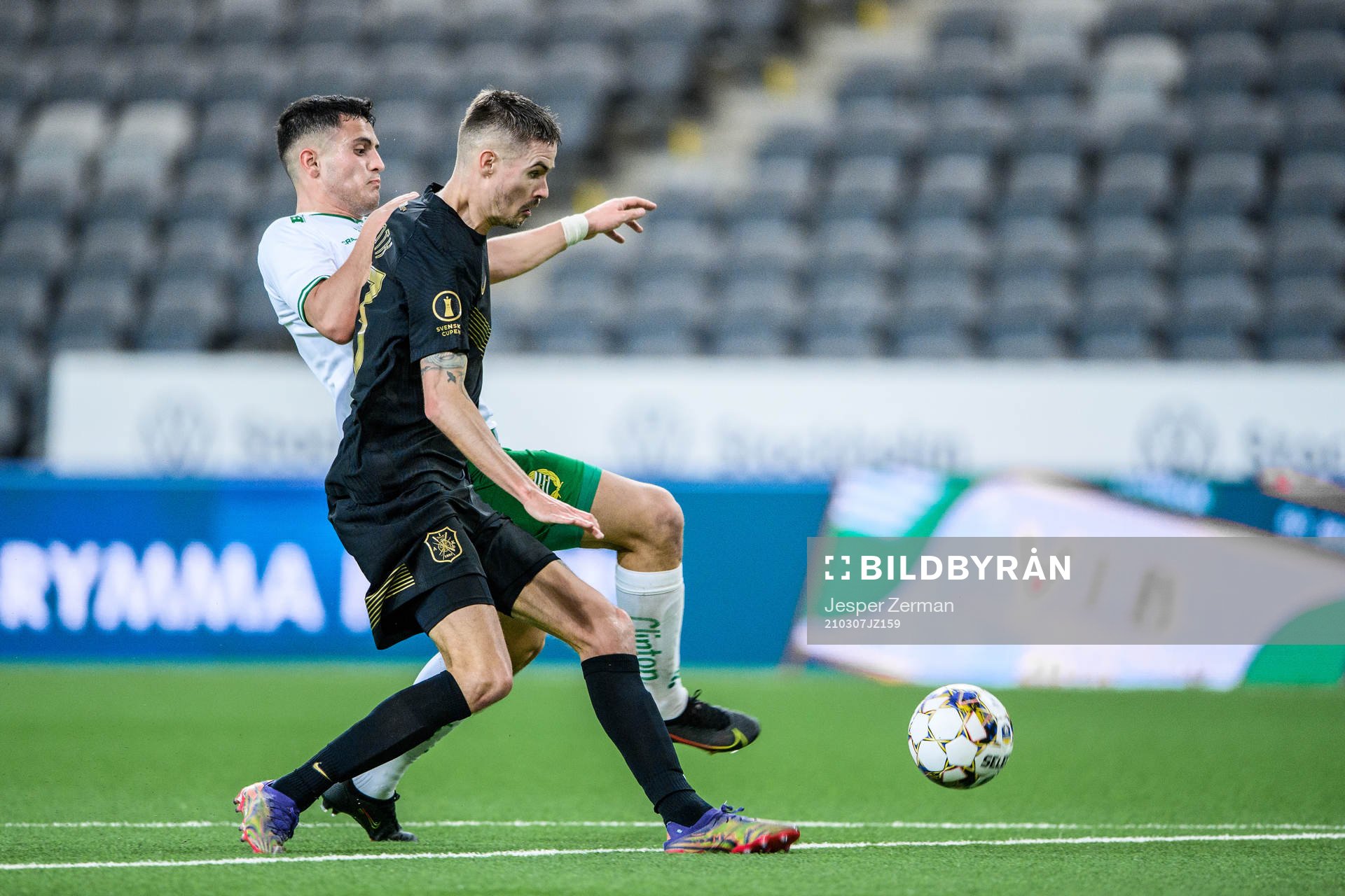 s Mikael Lustig