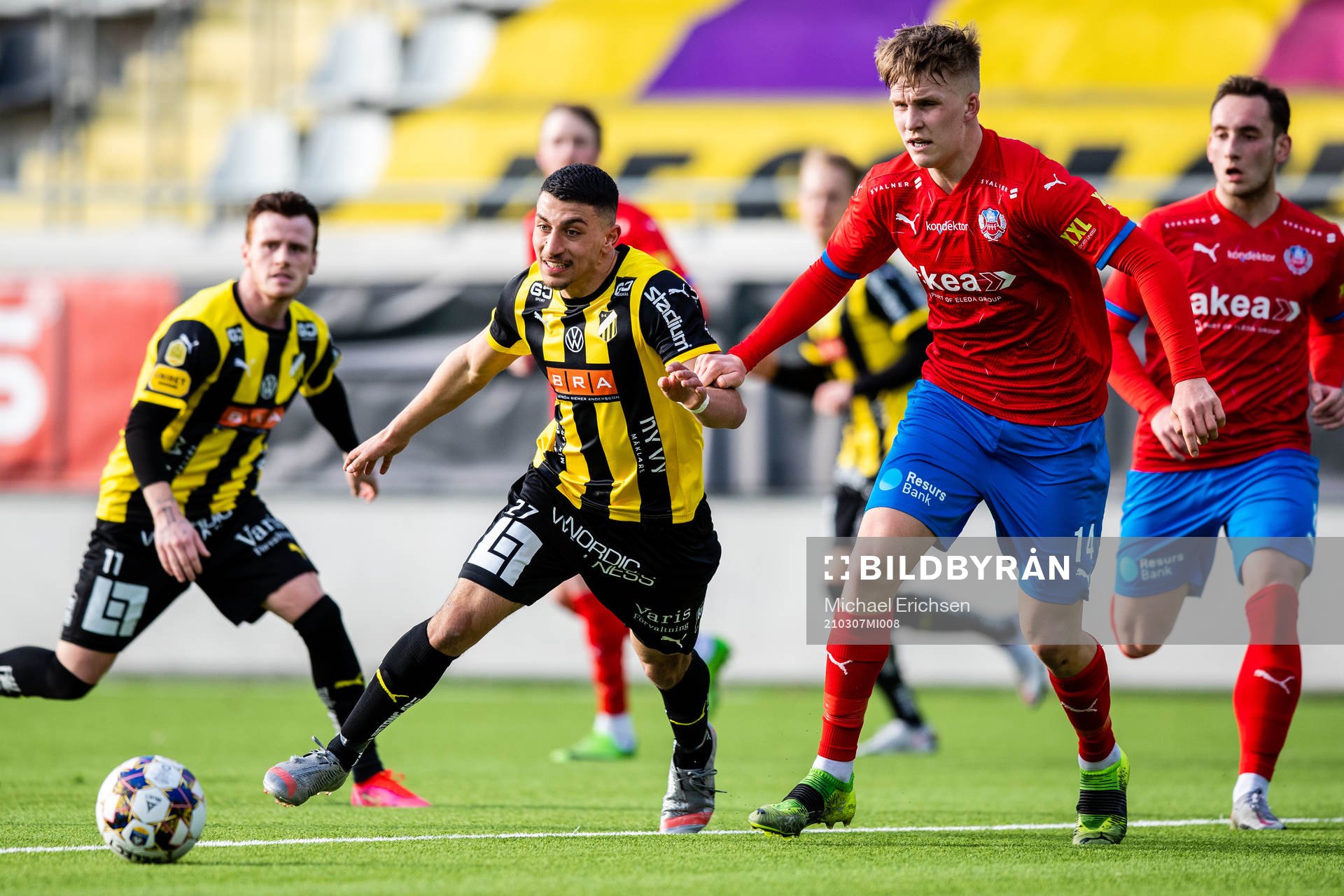 Häckens Leonardo Farah Sarin och Helsingborgs Casper Widell