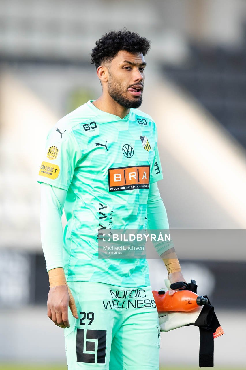 Häckens målvakt Jonathan Ursin Rasheed