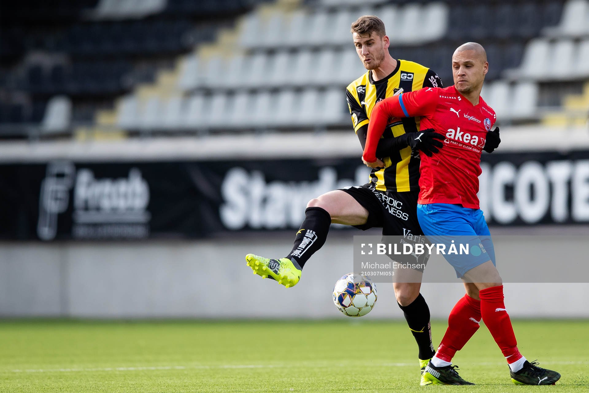 Häckens Johan Hammar och Helsingborgs Anthony van