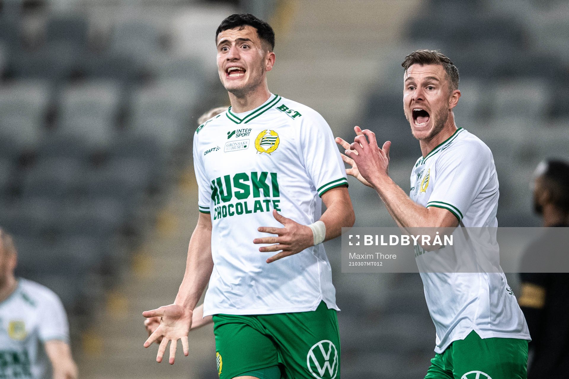 Hammarbys Astrit Selmani och Richard Magyar reagerar