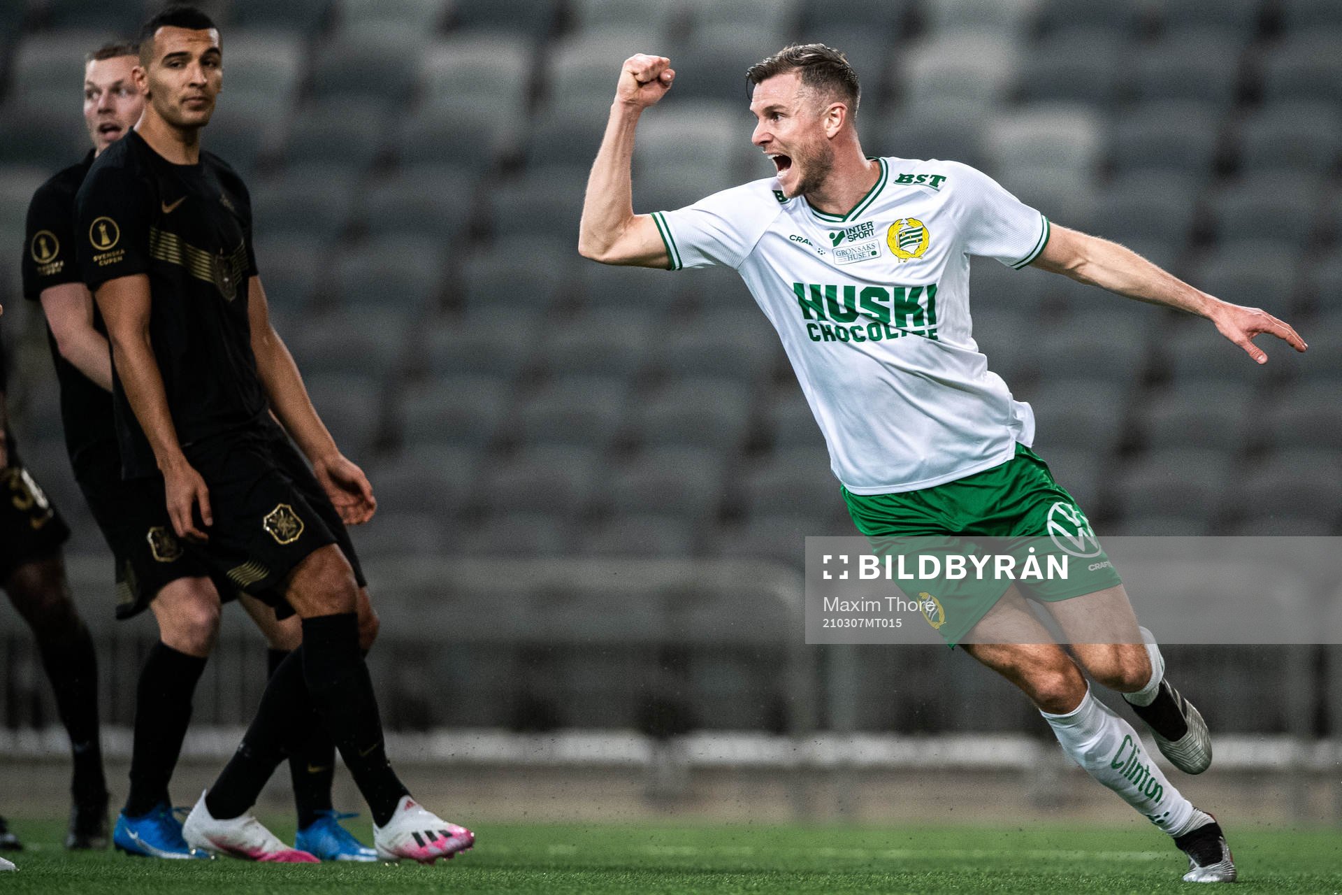 Hammarbys Richard Magyar jublar