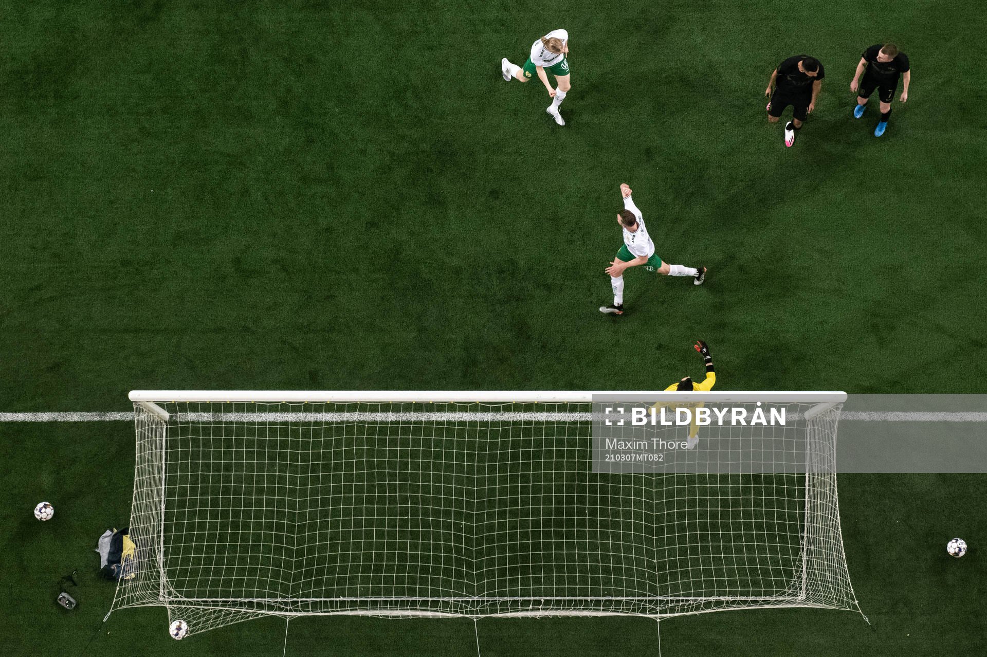 Hammarbys Richard Magyar jublar